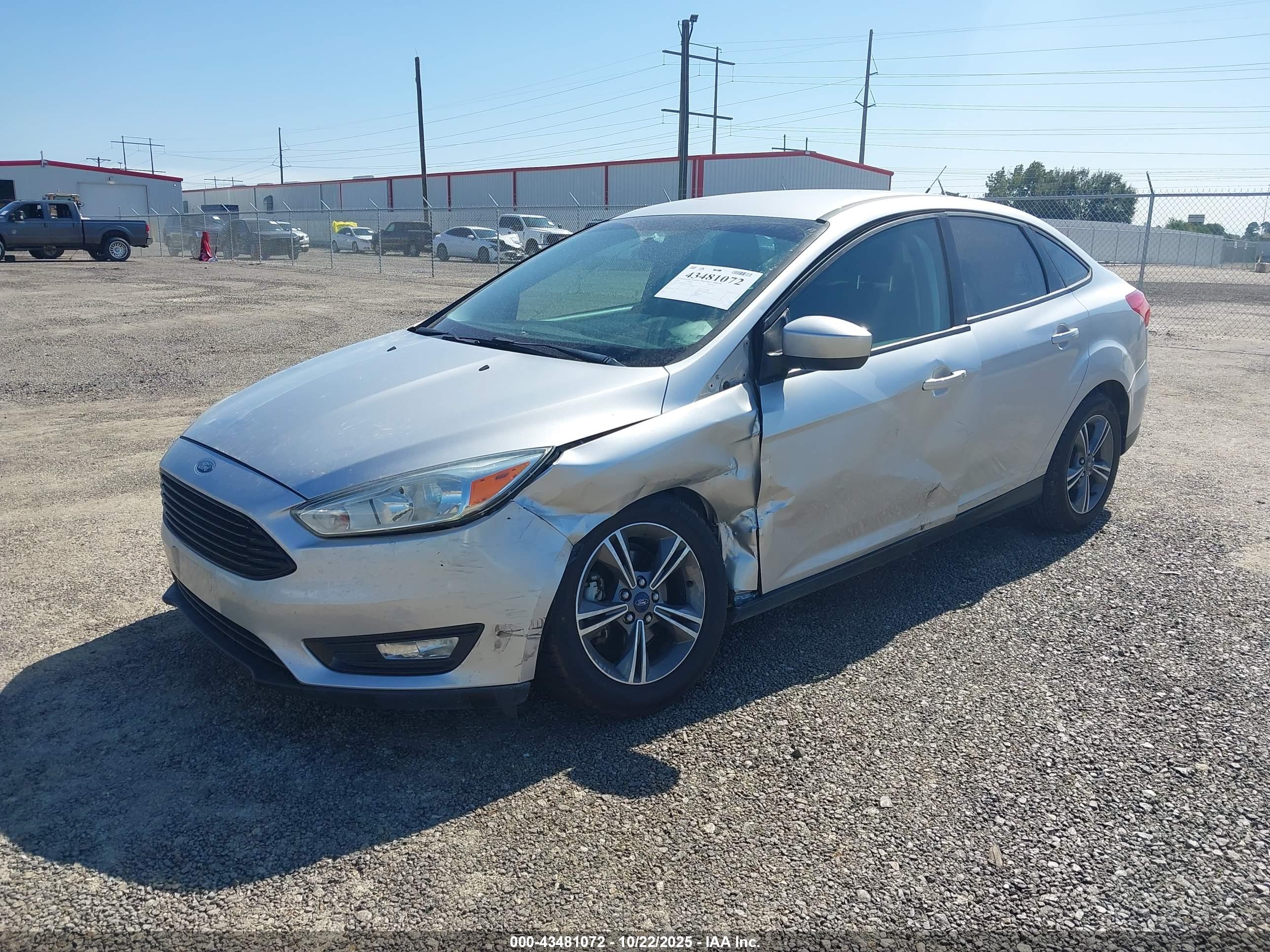 FORD FOCUS image 2
