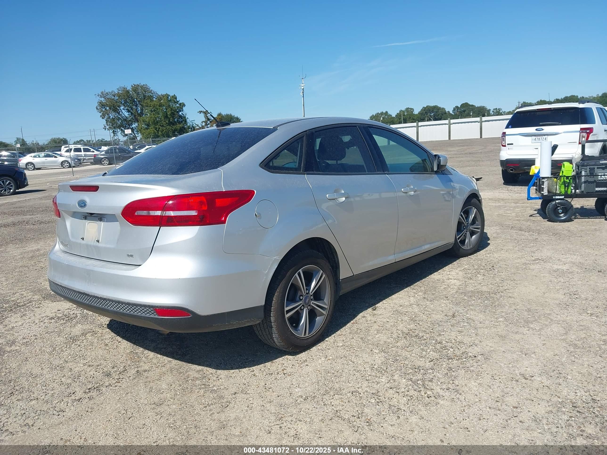 FORD FOCUS image 4