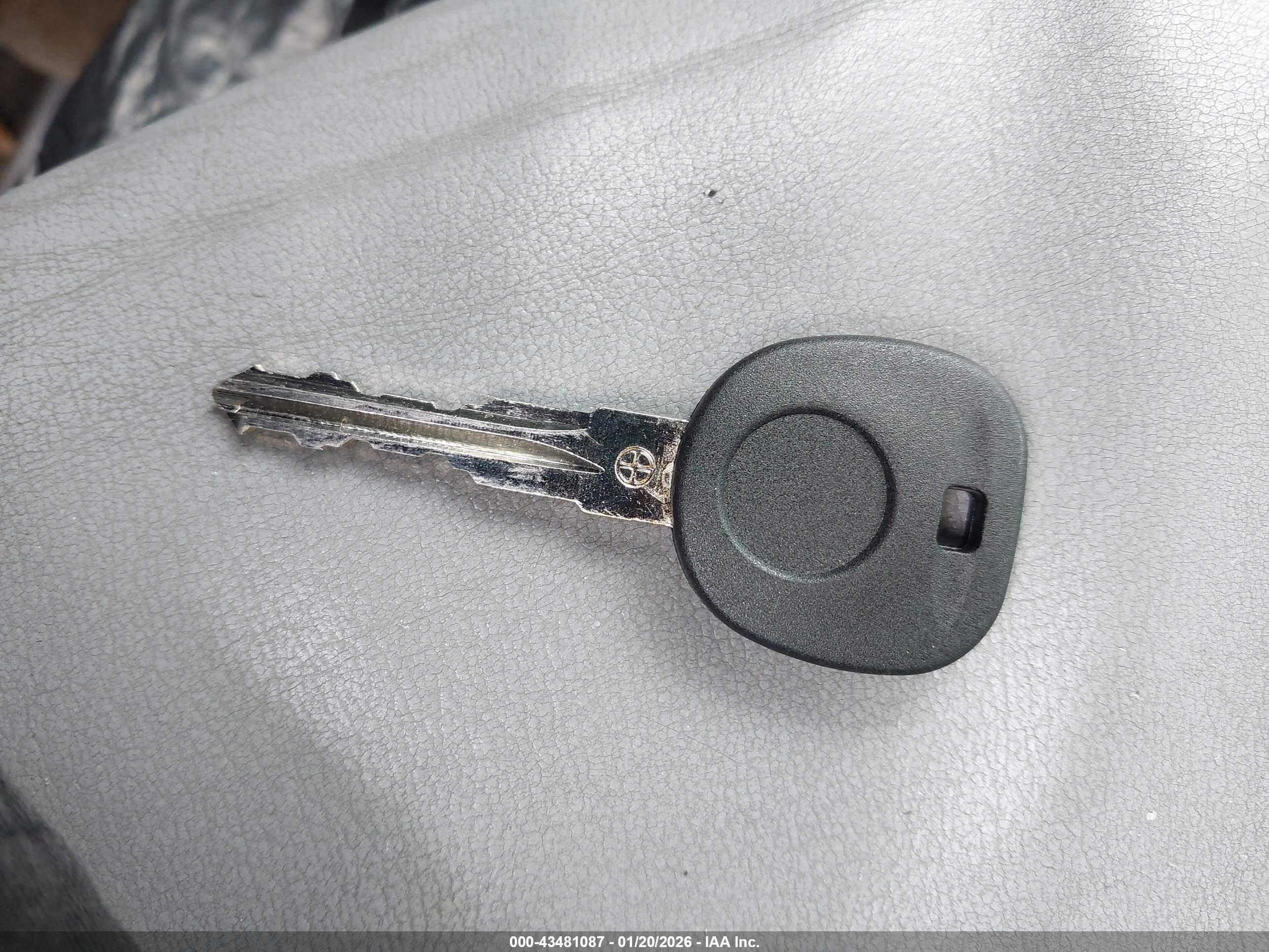 BUICK LACROSSE image 11