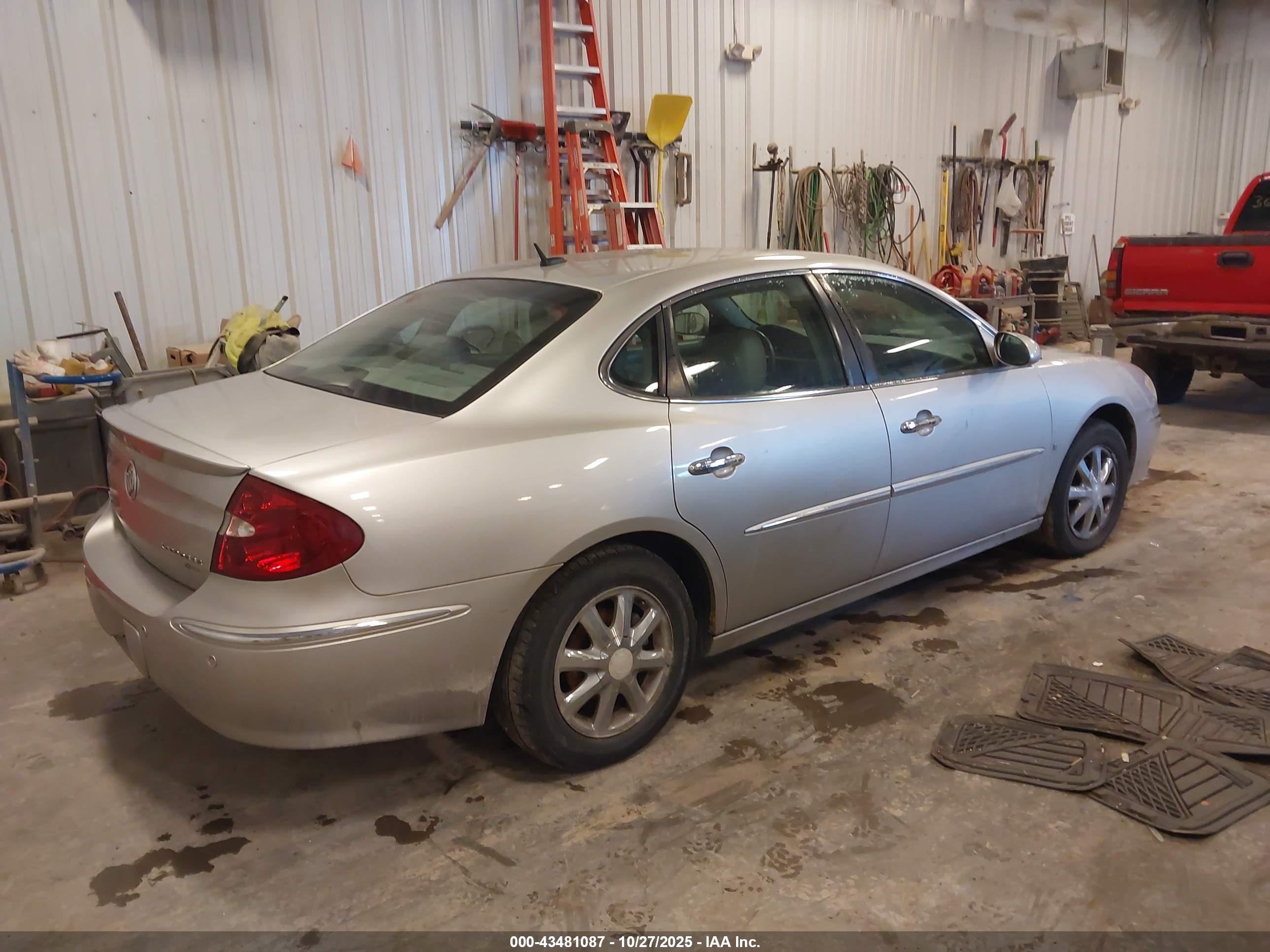 BUICK LACROSSE image 4