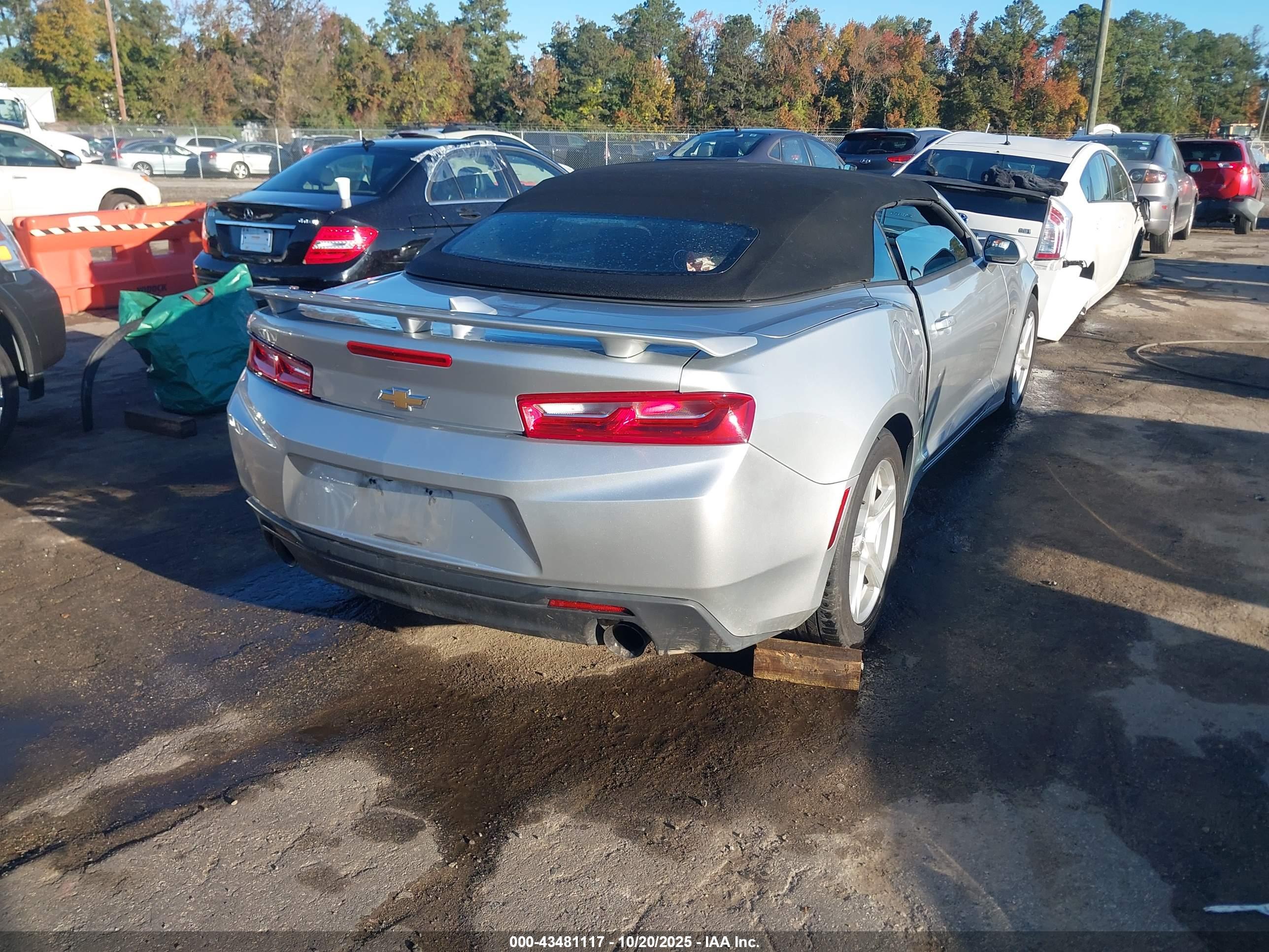 CHEVROLET CAMARO image 4