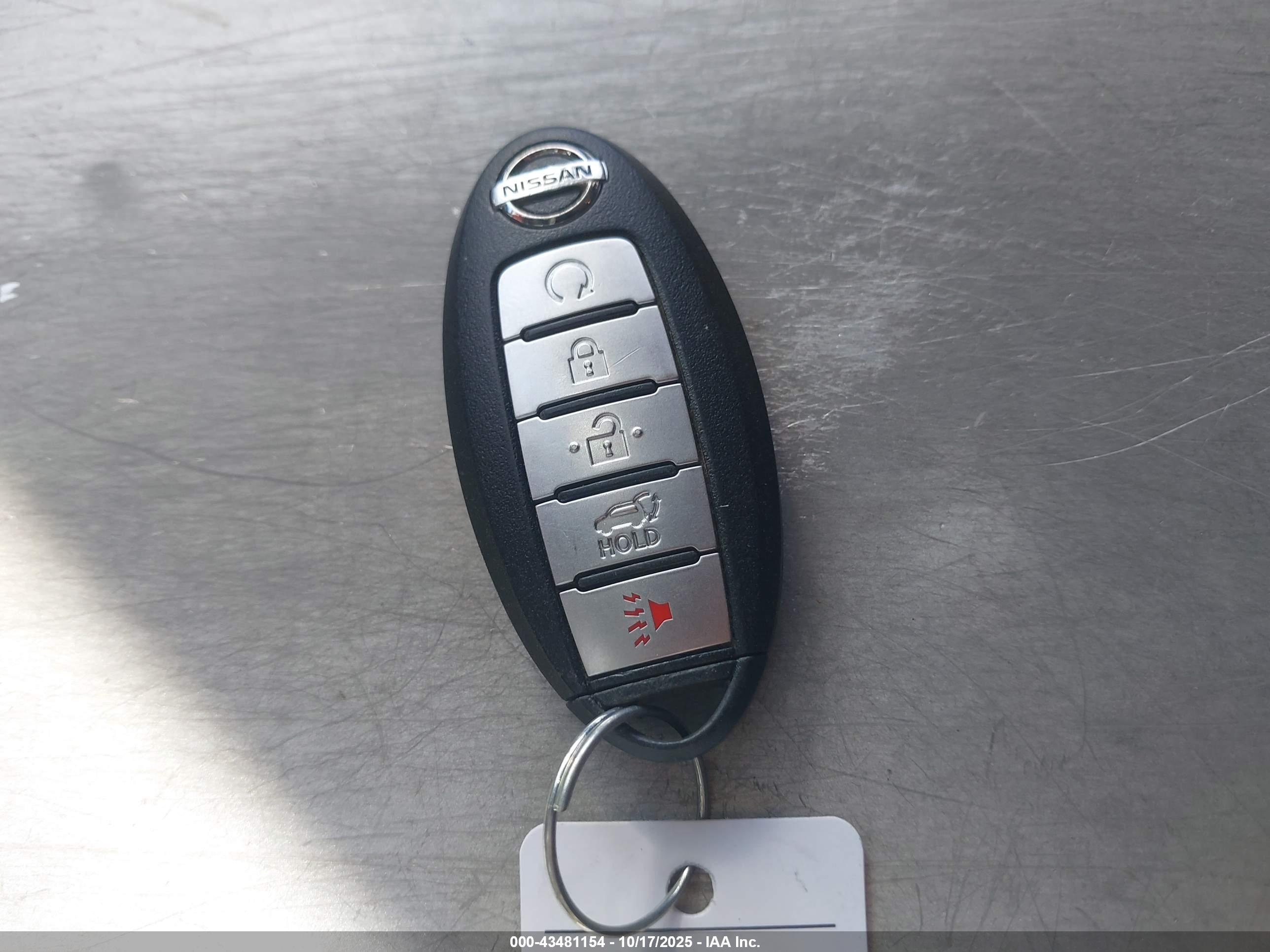 NISSAN ROGUE image 11