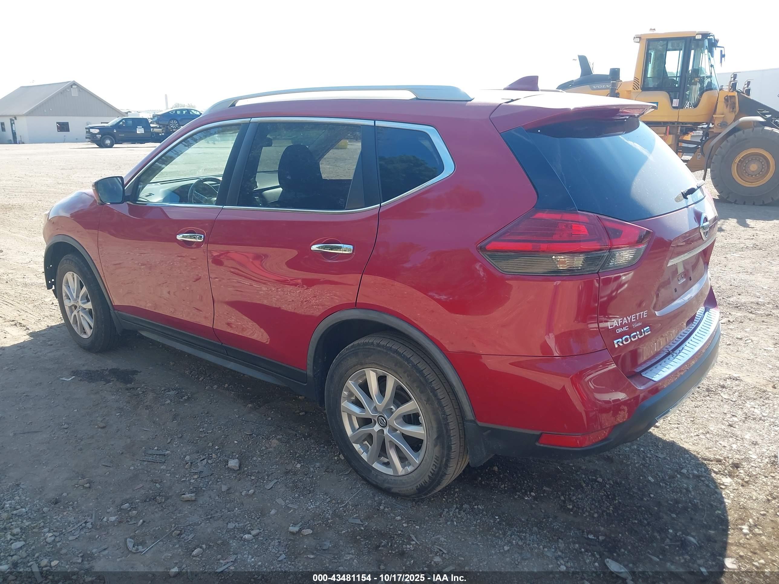 NISSAN ROGUE image 3