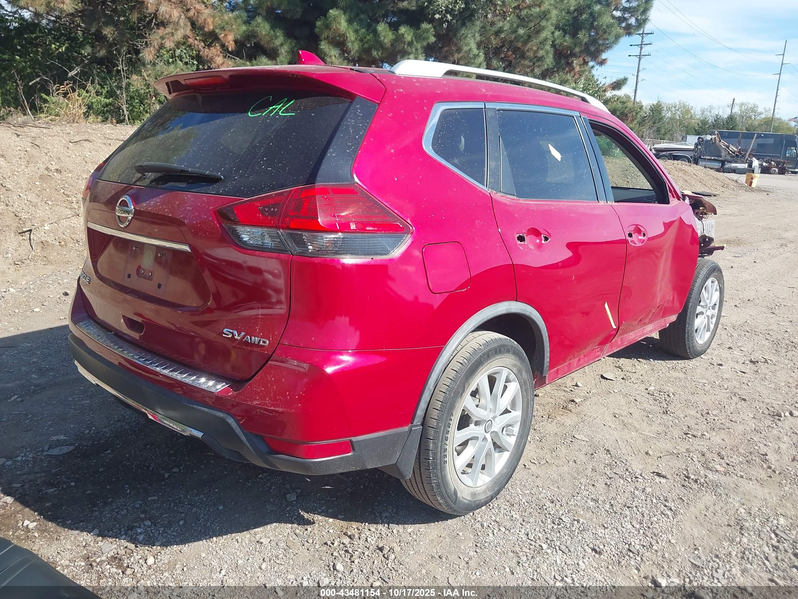 NISSAN ROGUE image 4