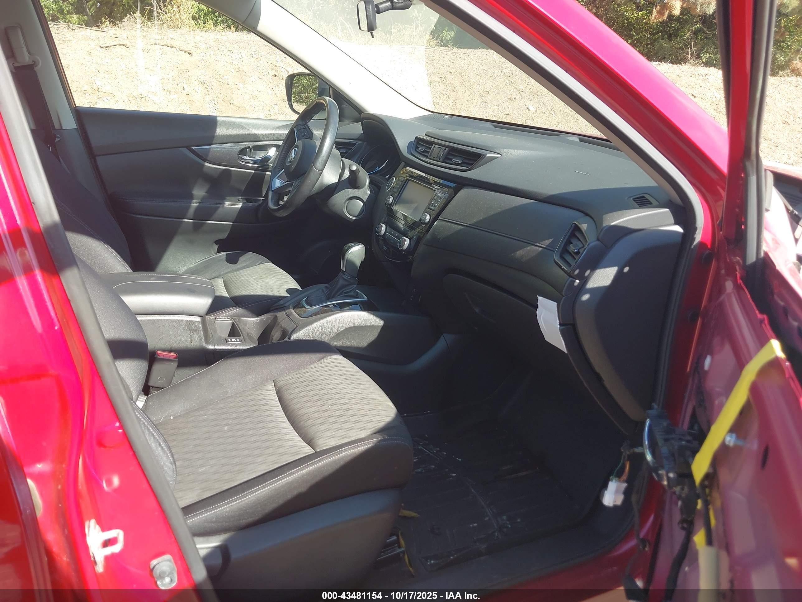 NISSAN ROGUE image 5