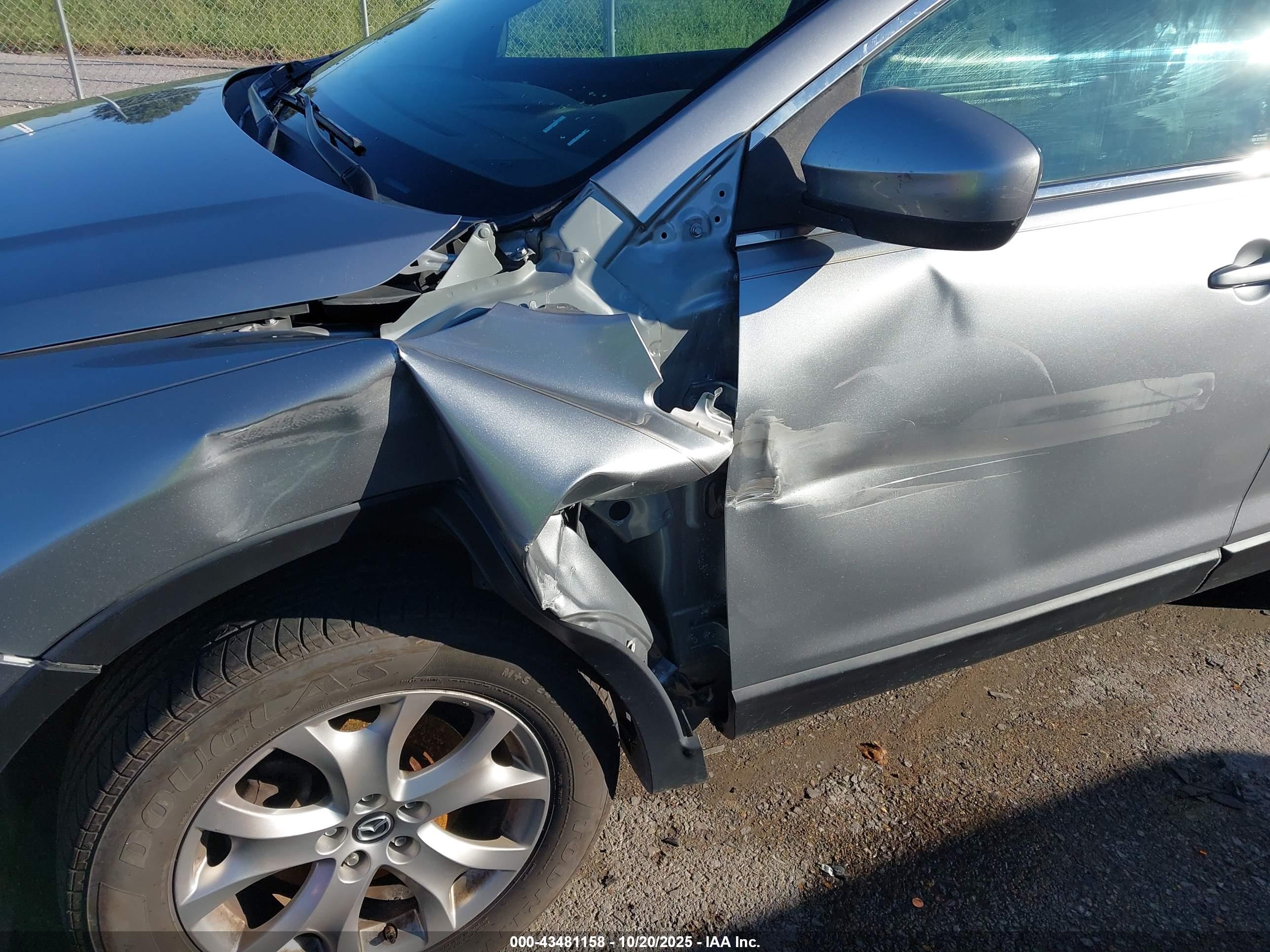 MAZDA CX-9 image 6