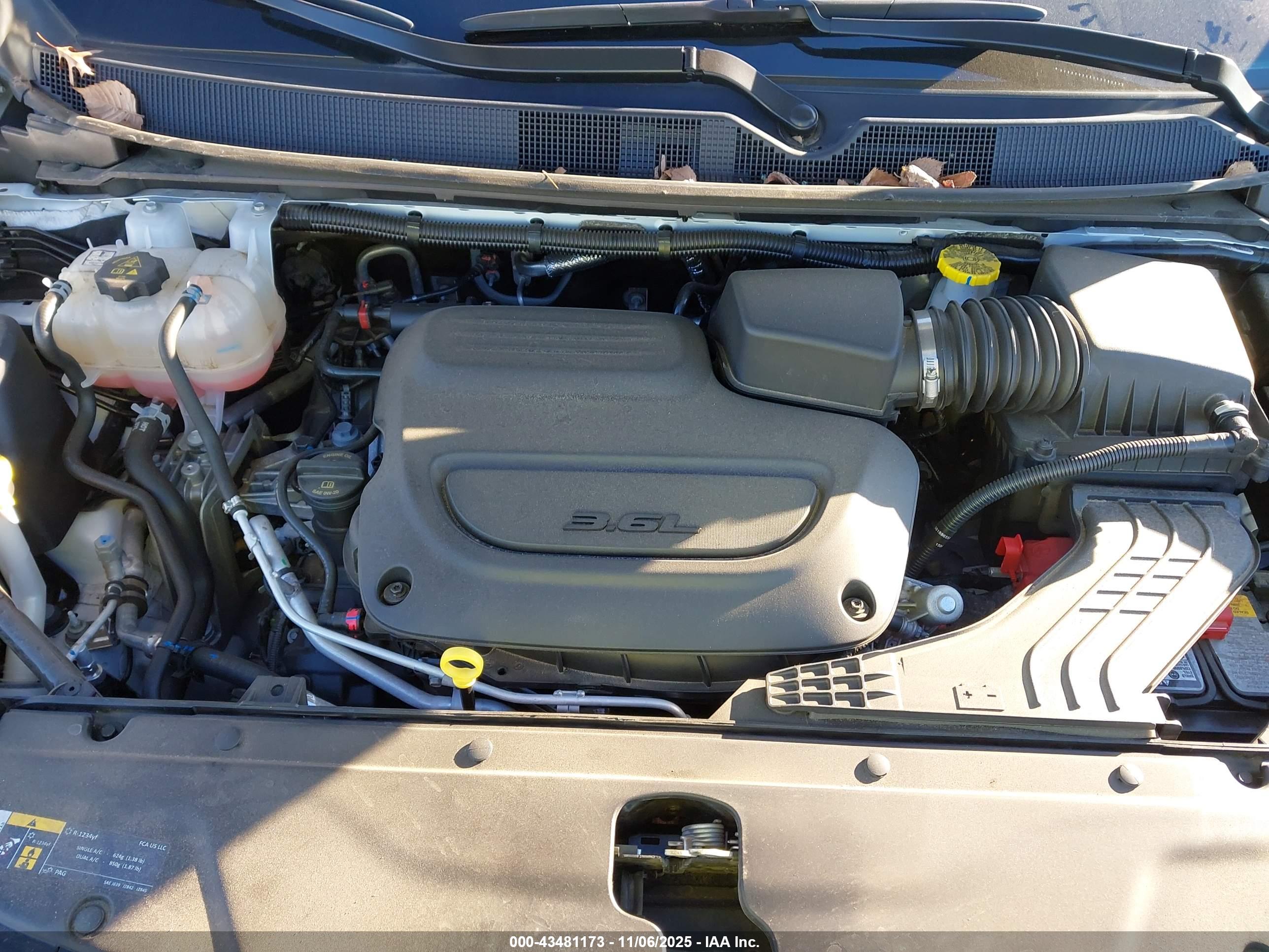 CHRYSLER PACIFICA image 10