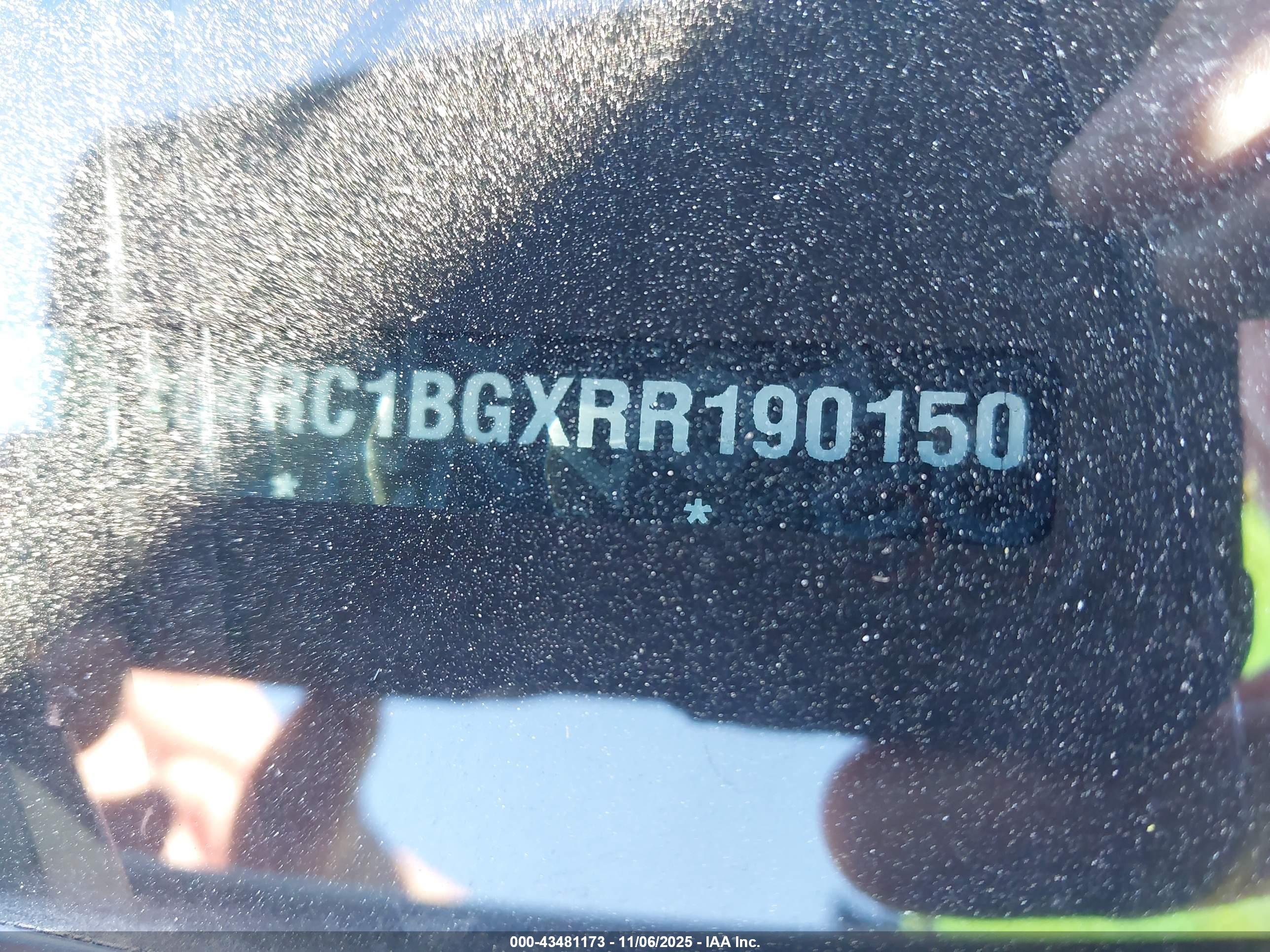 CHRYSLER PACIFICA image 9