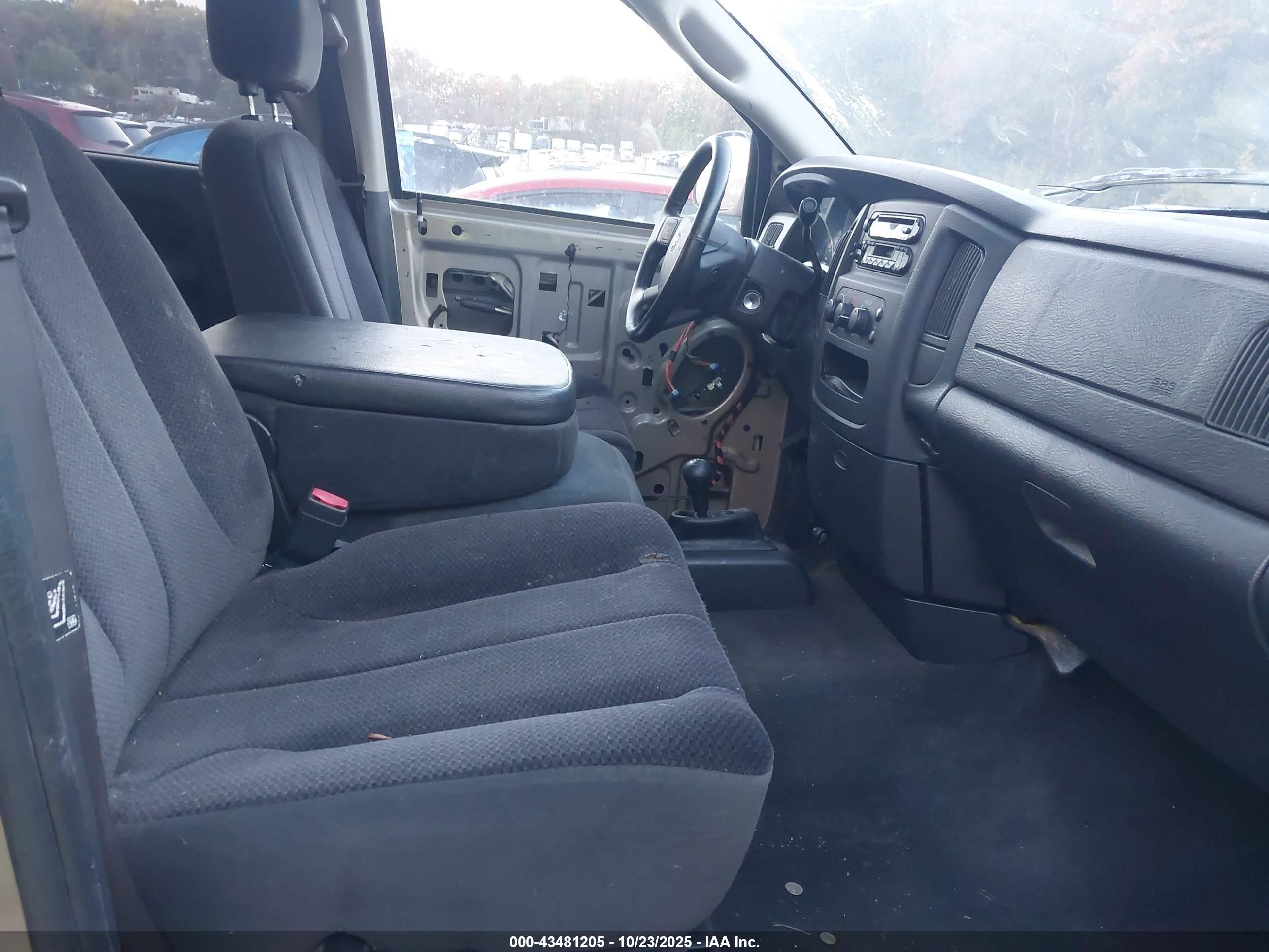 DODGE RAM image 5