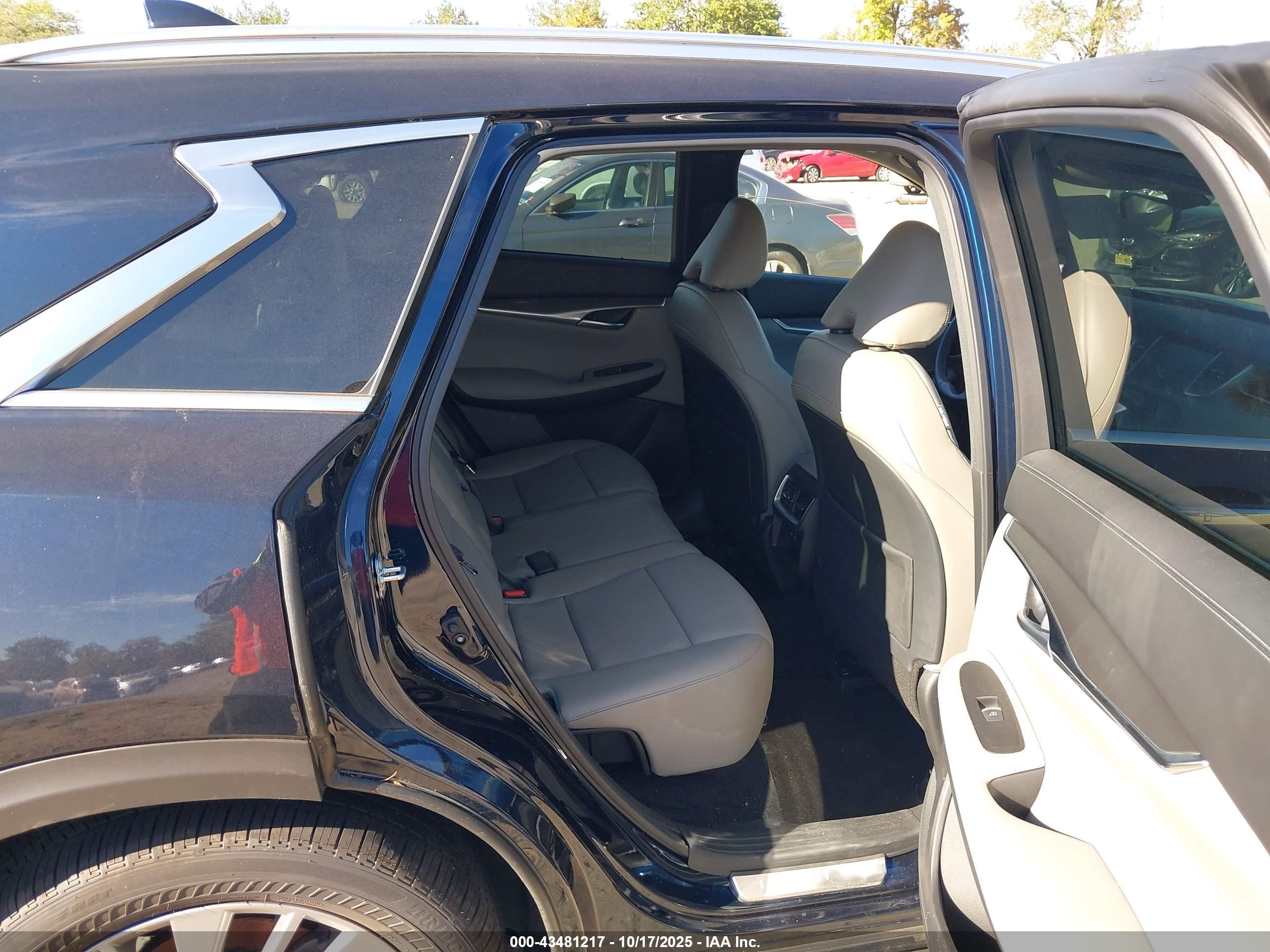 INFINITI QX50 image 8