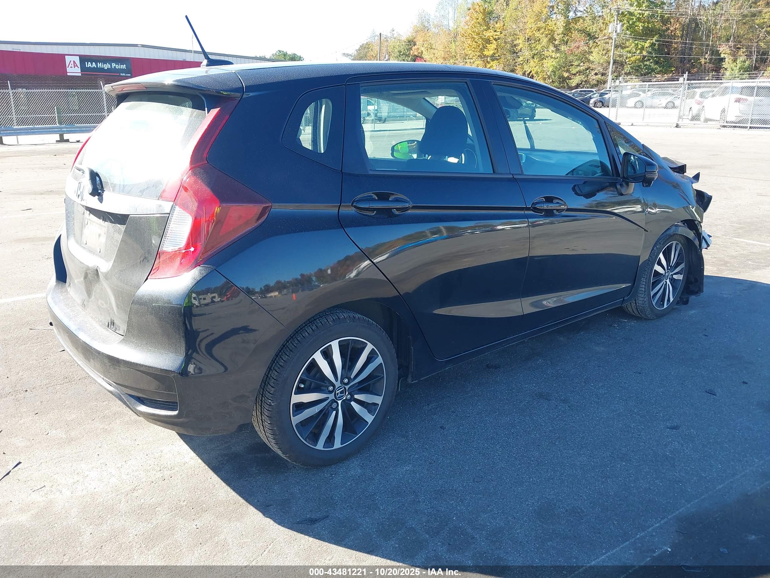 HONDA FIT image 4