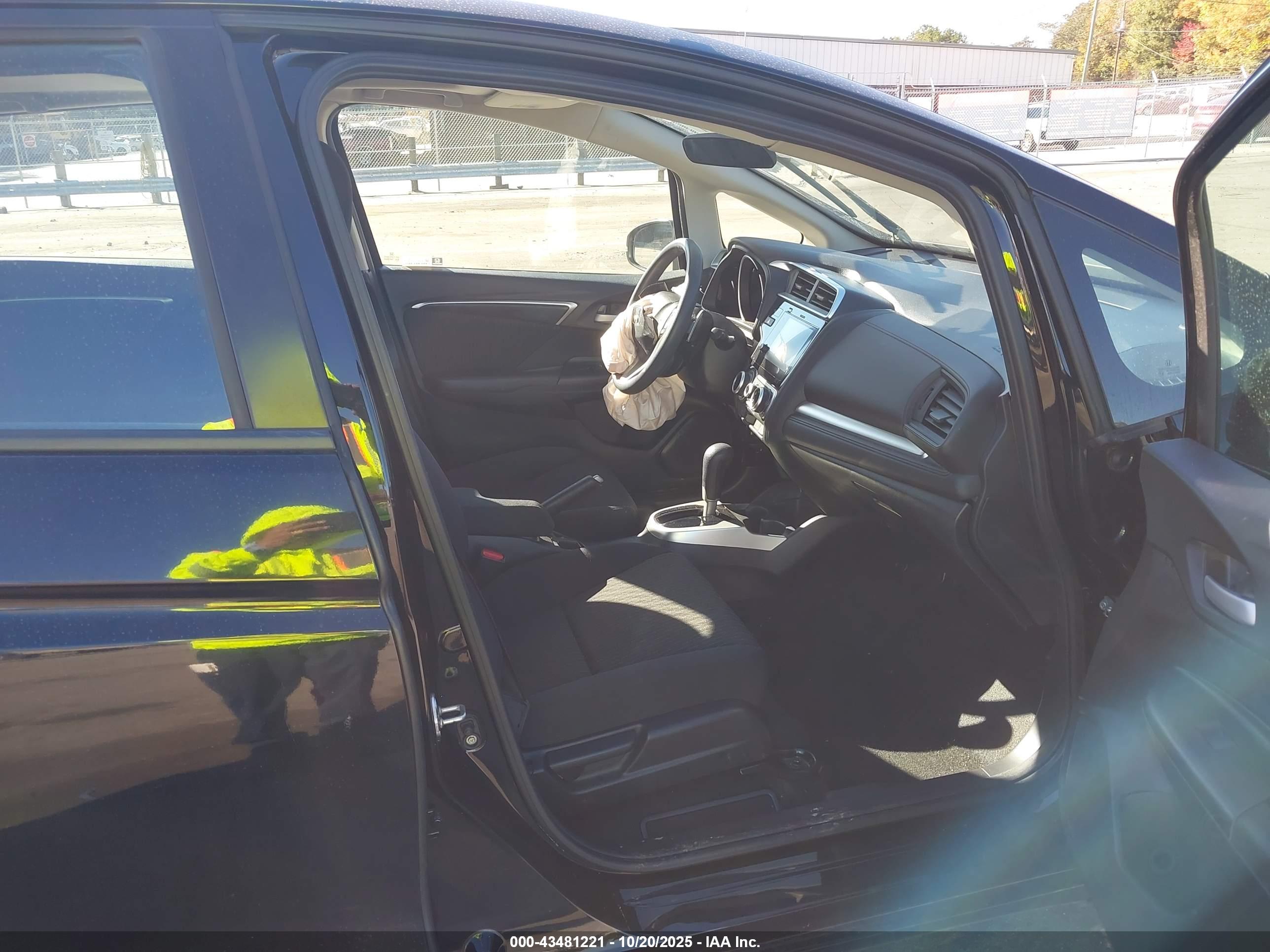 HONDA FIT image 5