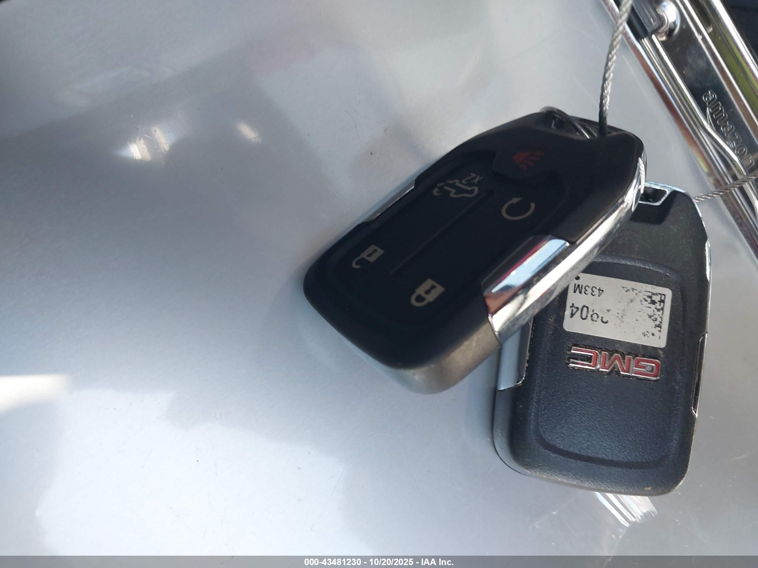 GMC SIERRA image 11