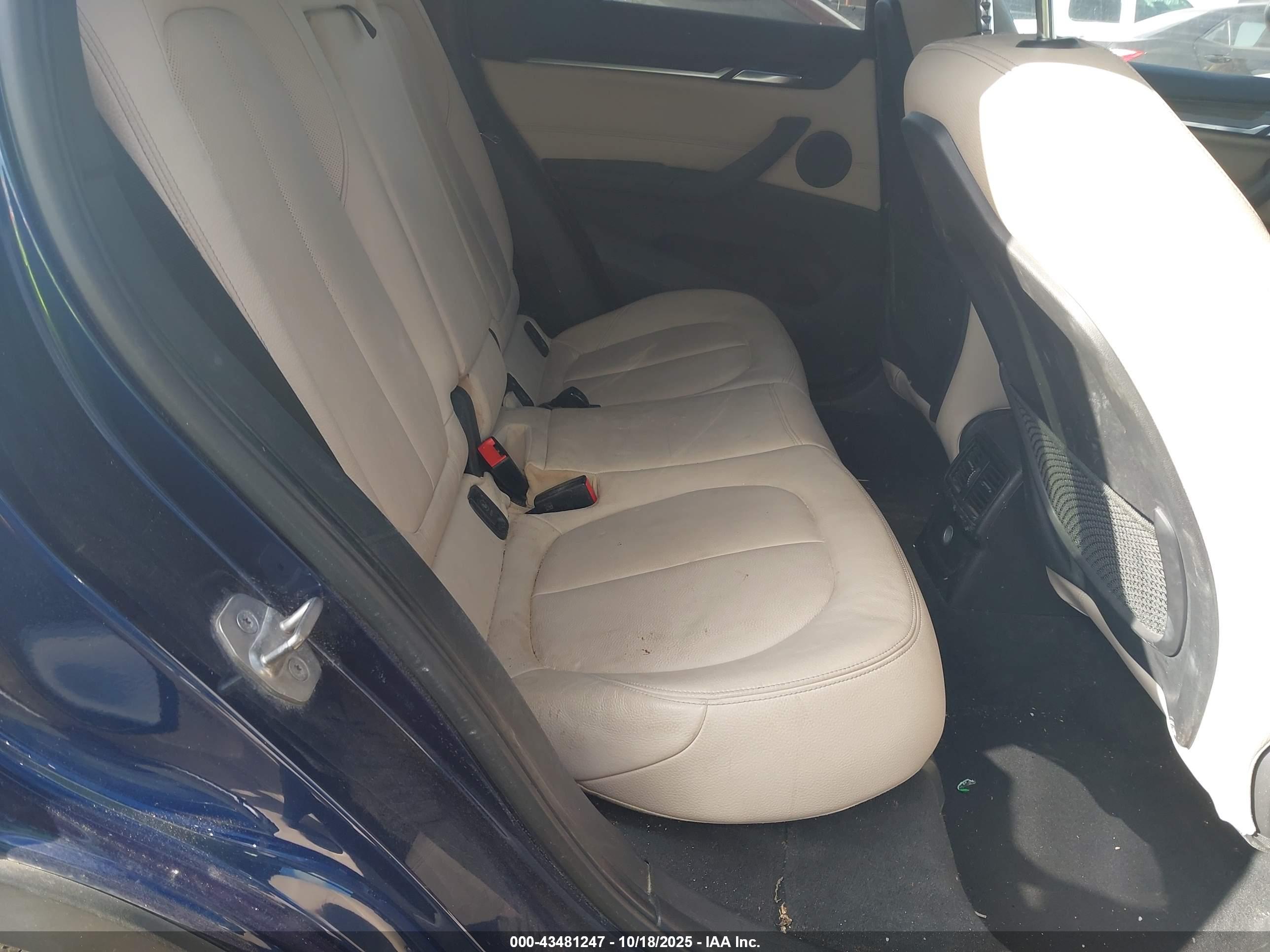 BMW X1 image 8