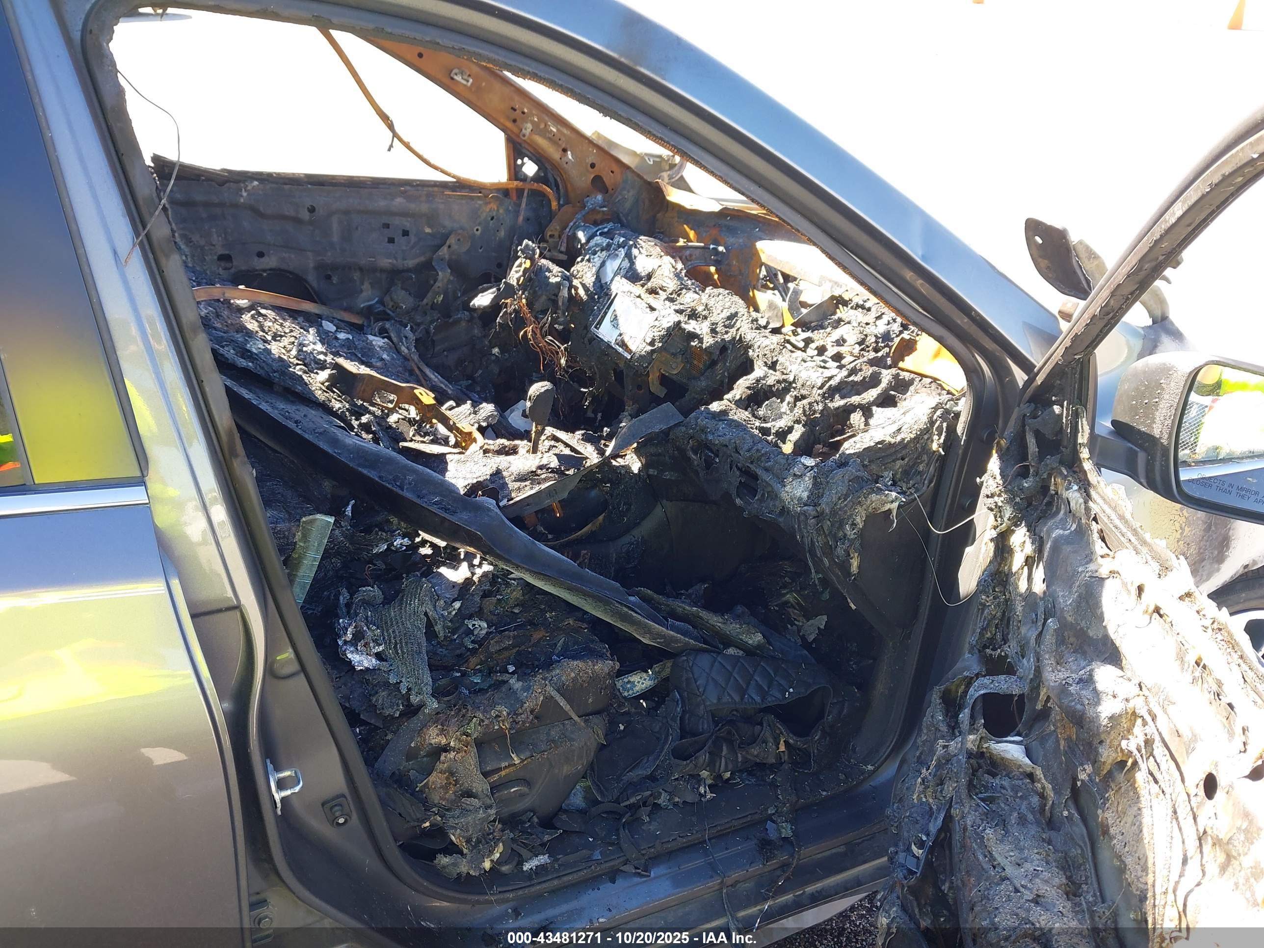 NISSAN ROGUE image 5