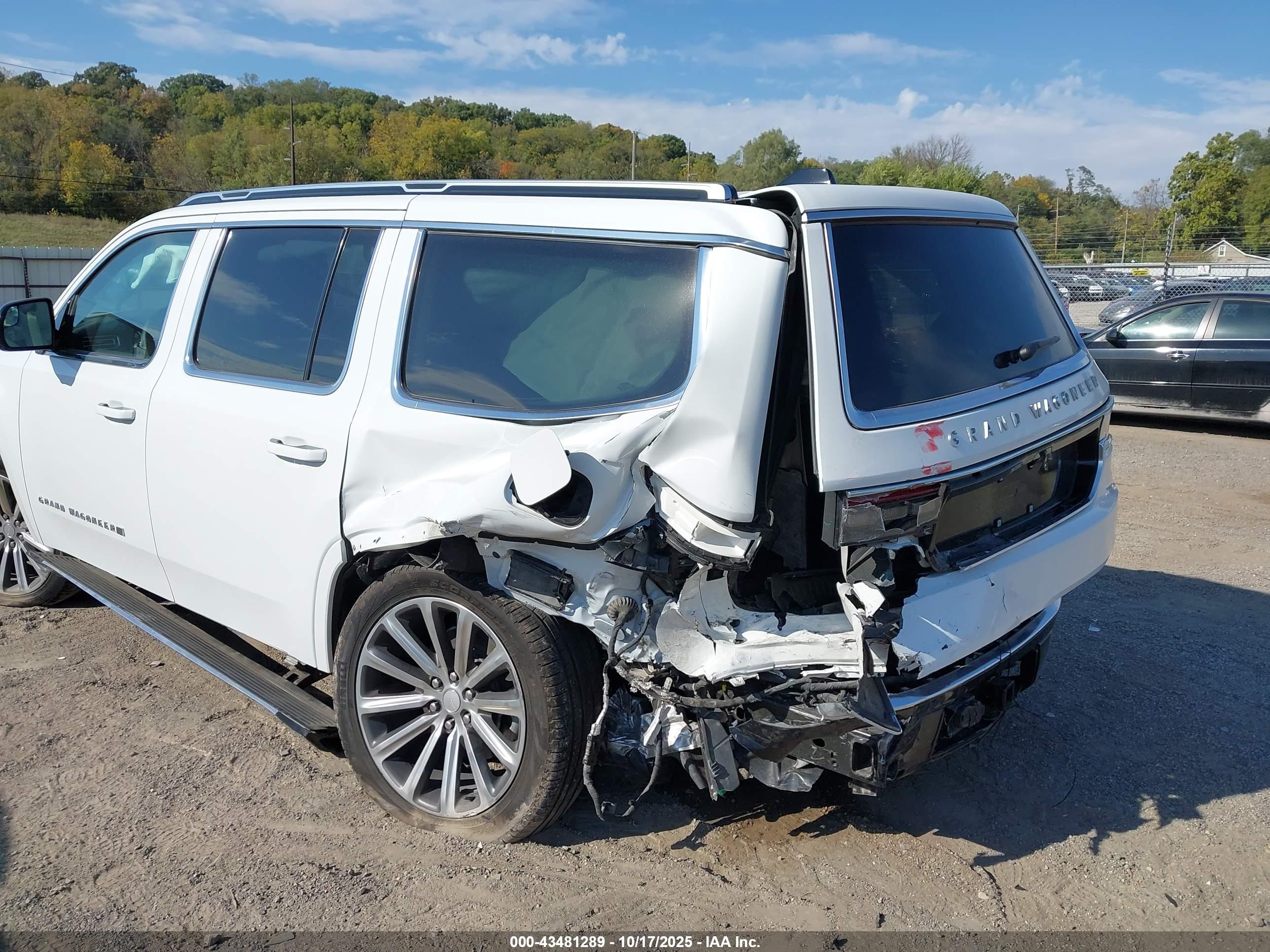 JEEP GRAND image 6