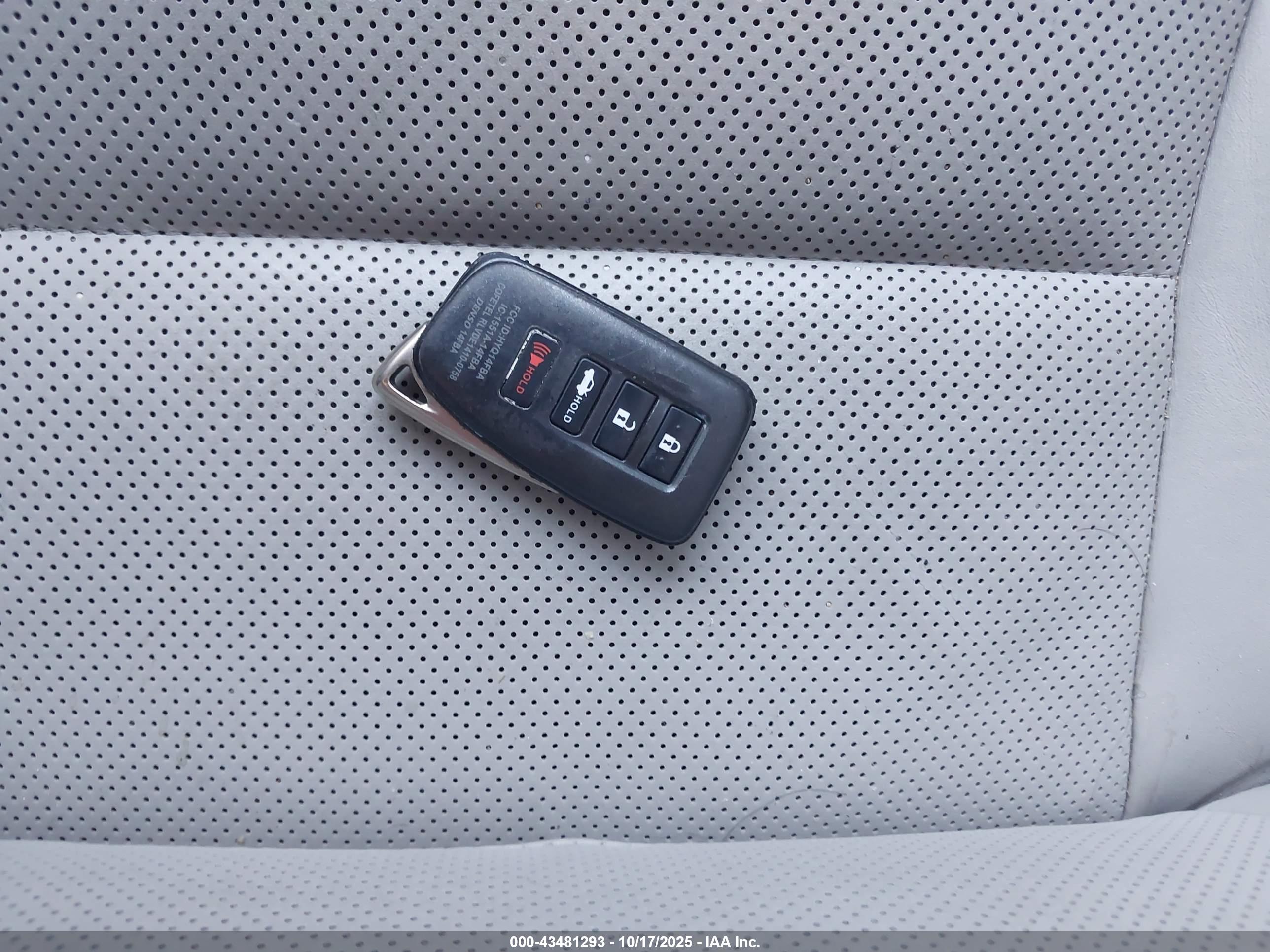 LEXUS GS image 11