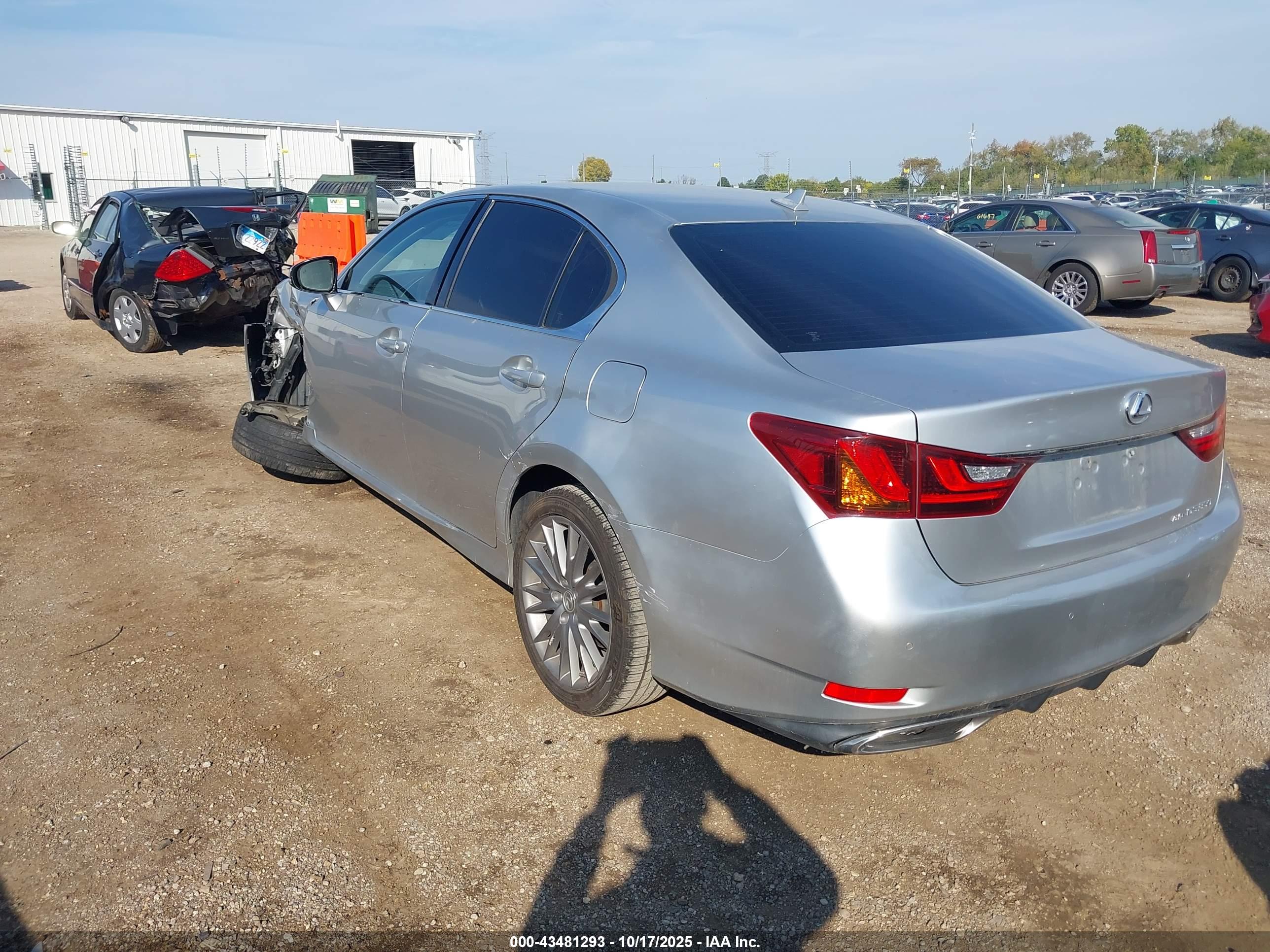 LEXUS GS image 3