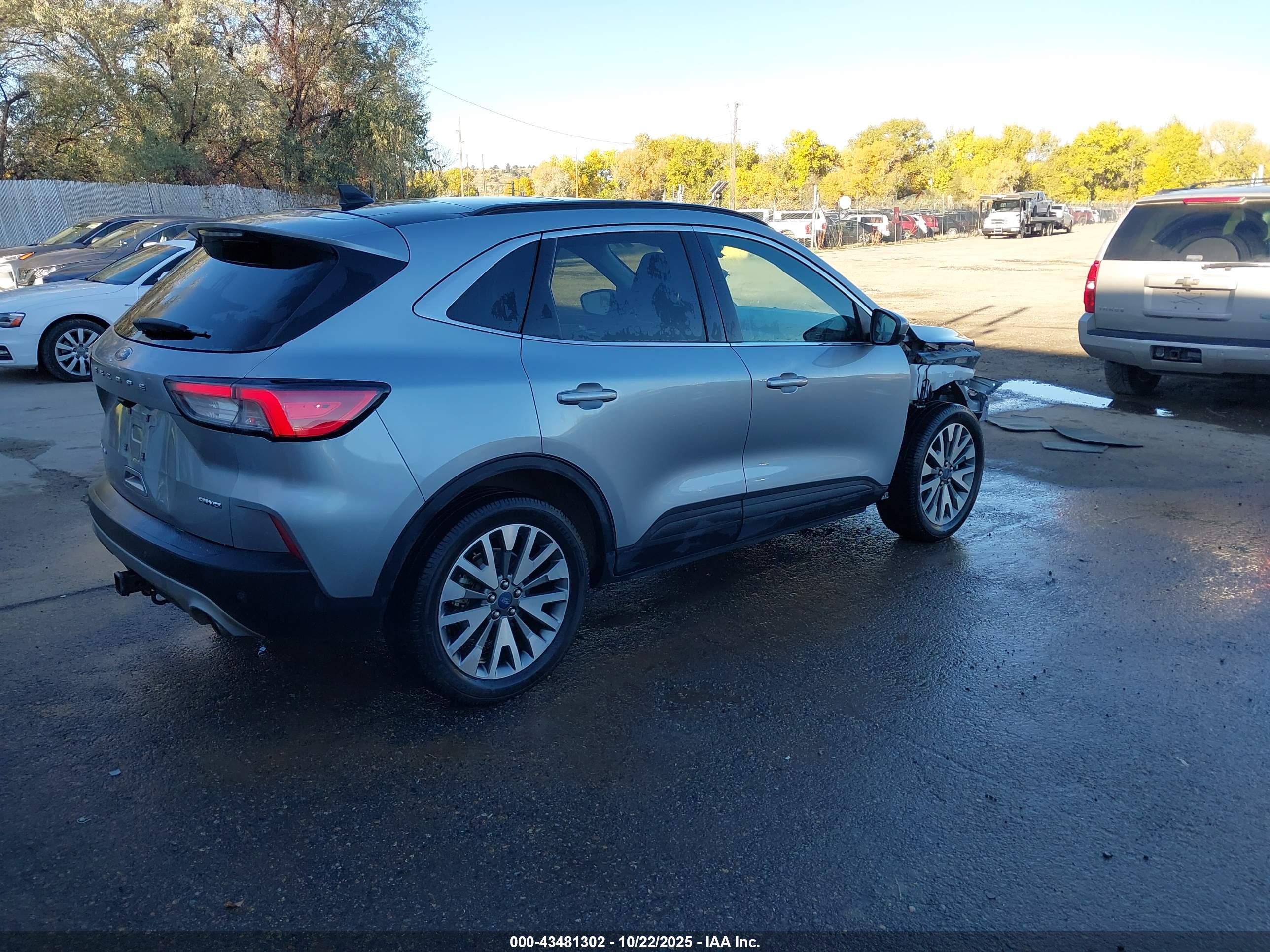 FORD ESCAPE image 4
