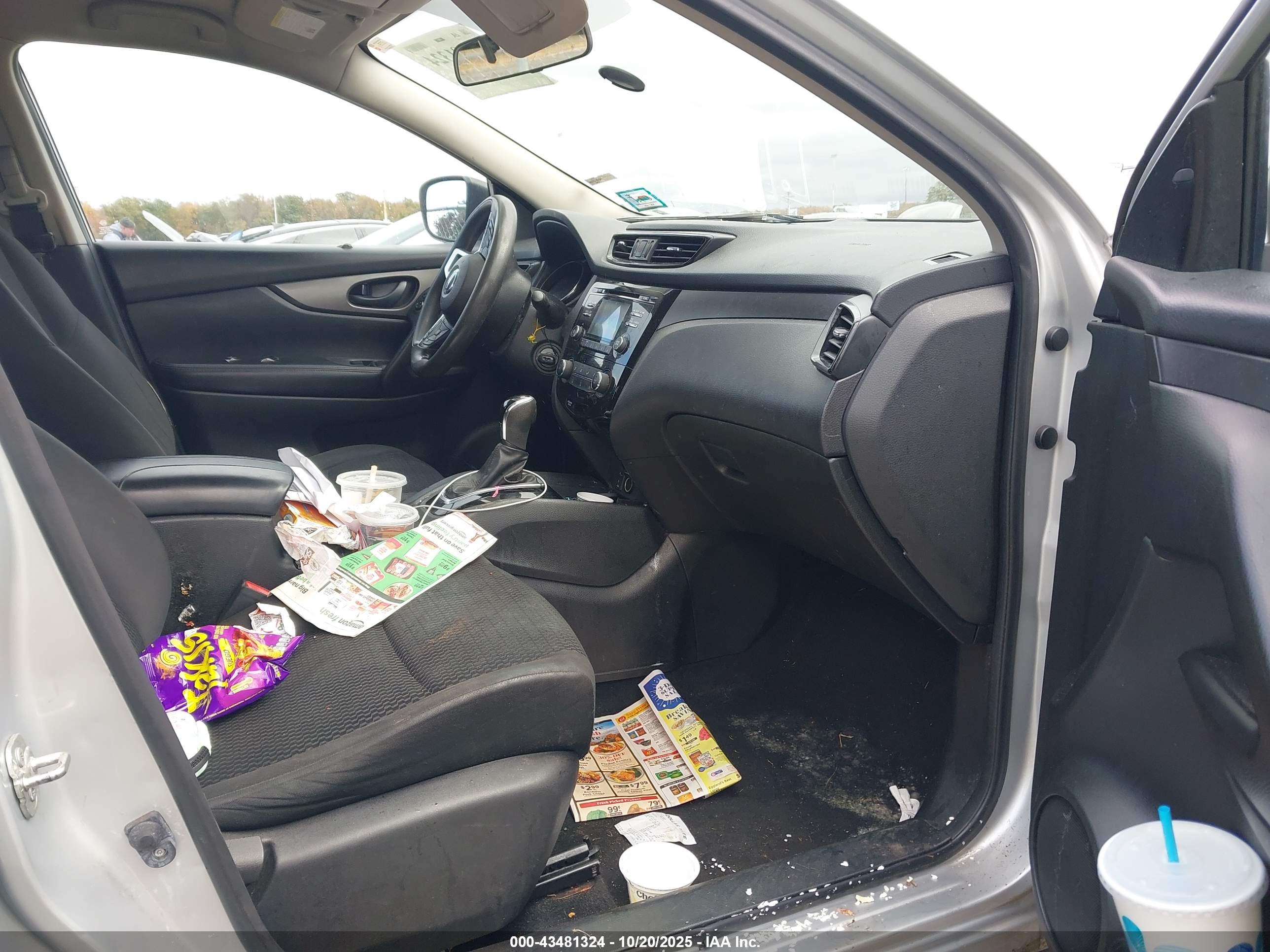 NISSAN ROGUE image 5