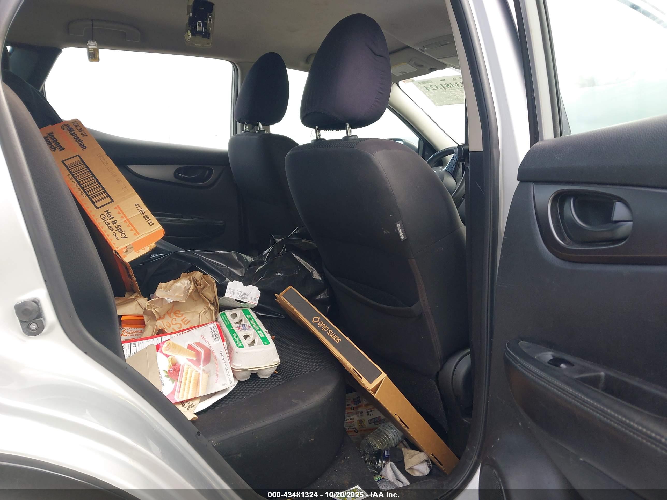 NISSAN ROGUE image 8