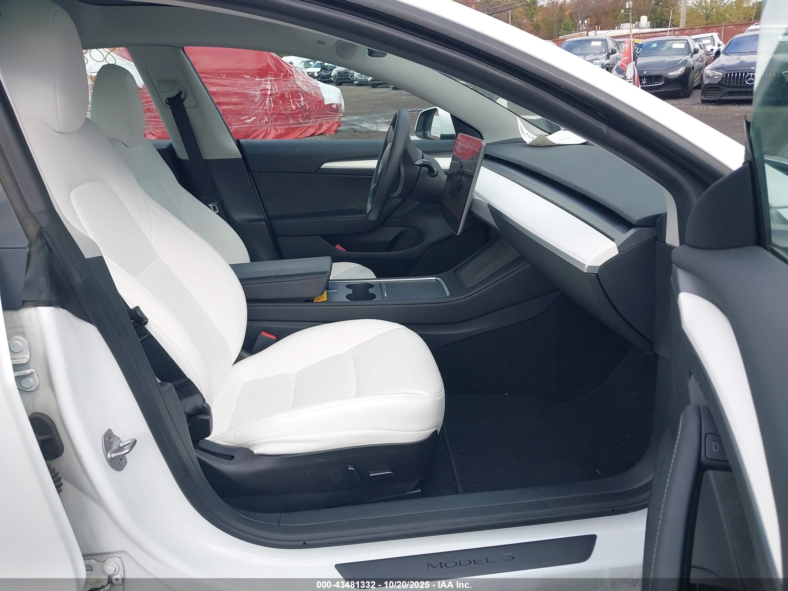 TESLA MODEL image 5