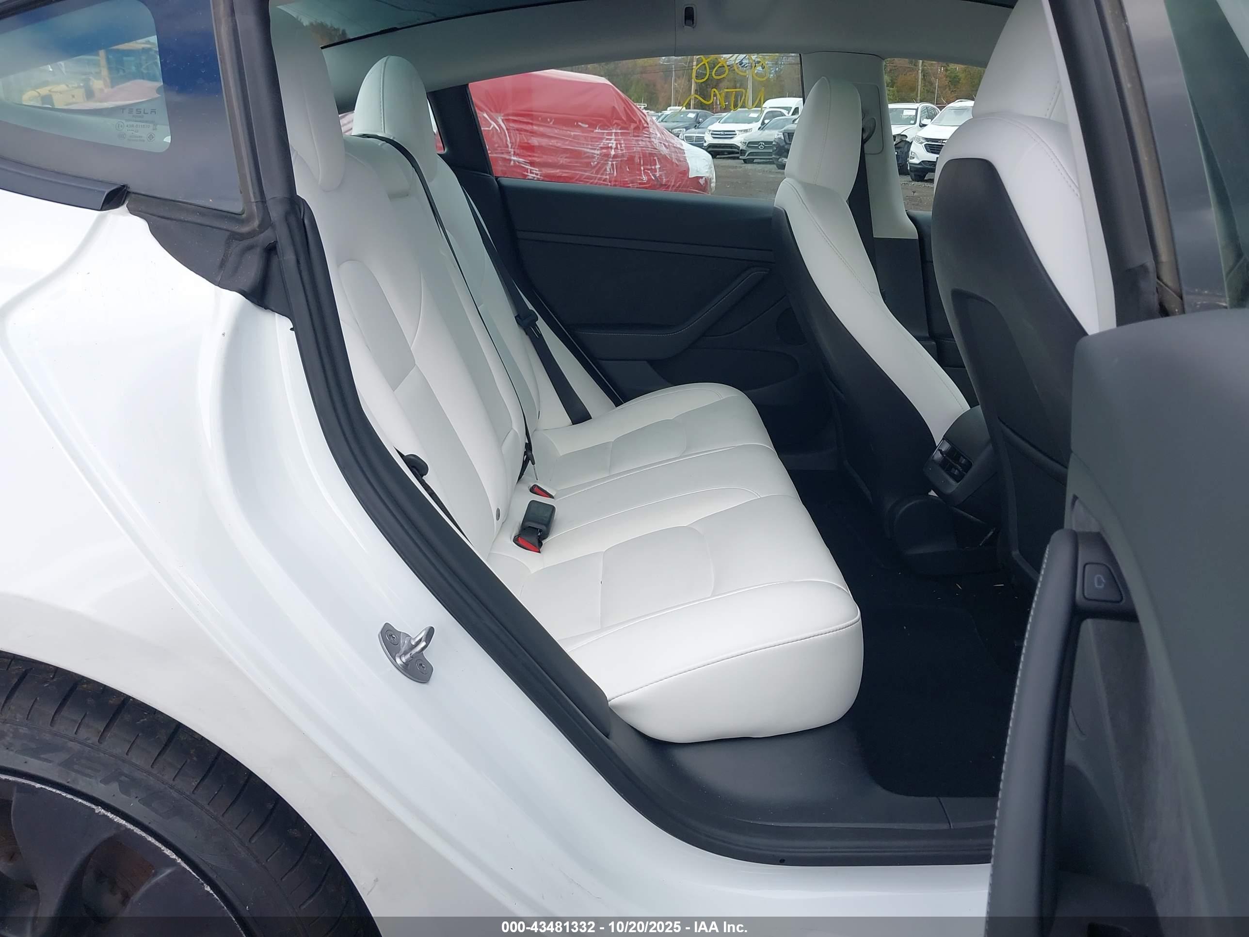 TESLA MODEL image 8