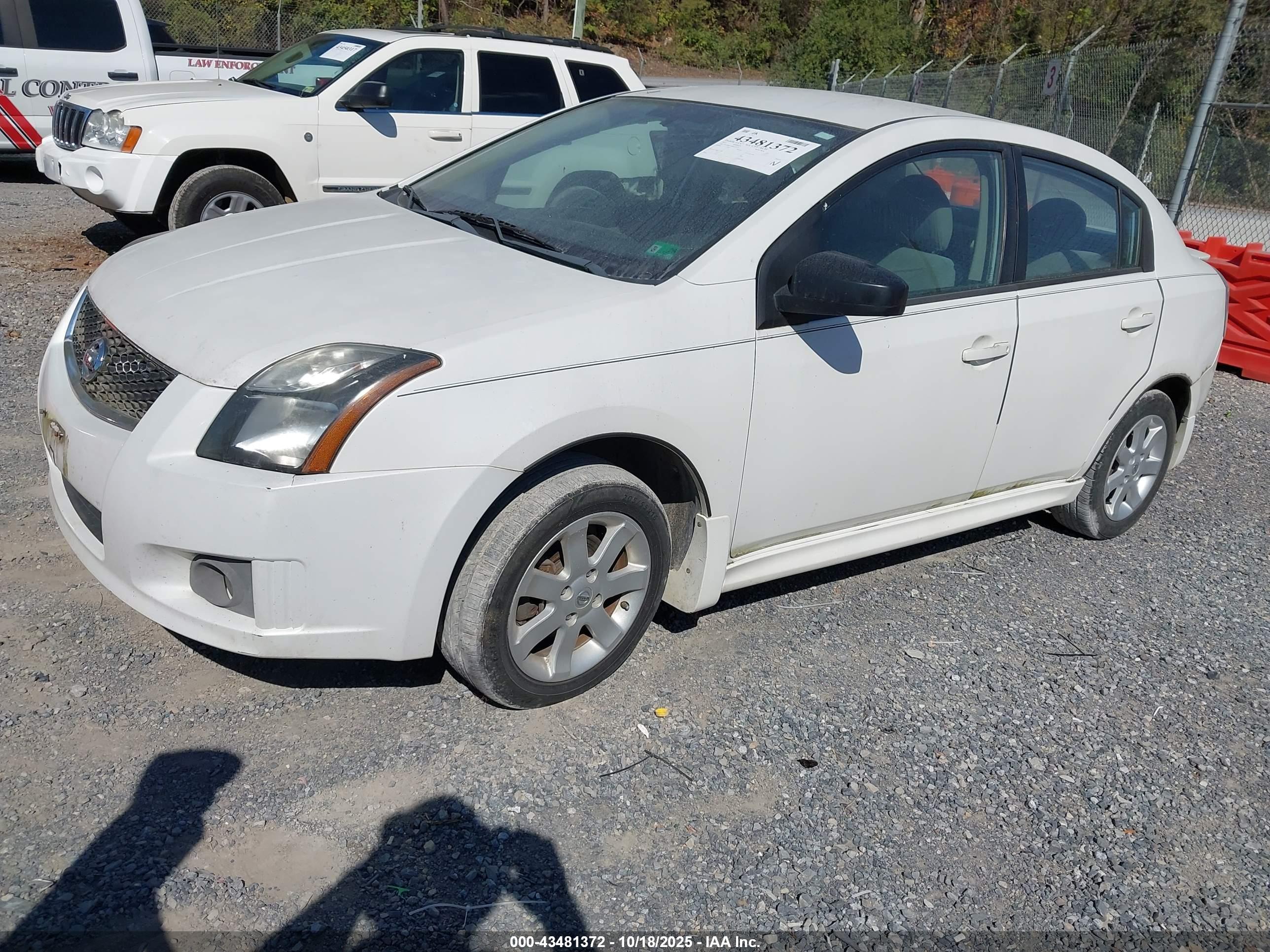 NISSAN SENTRA image 2