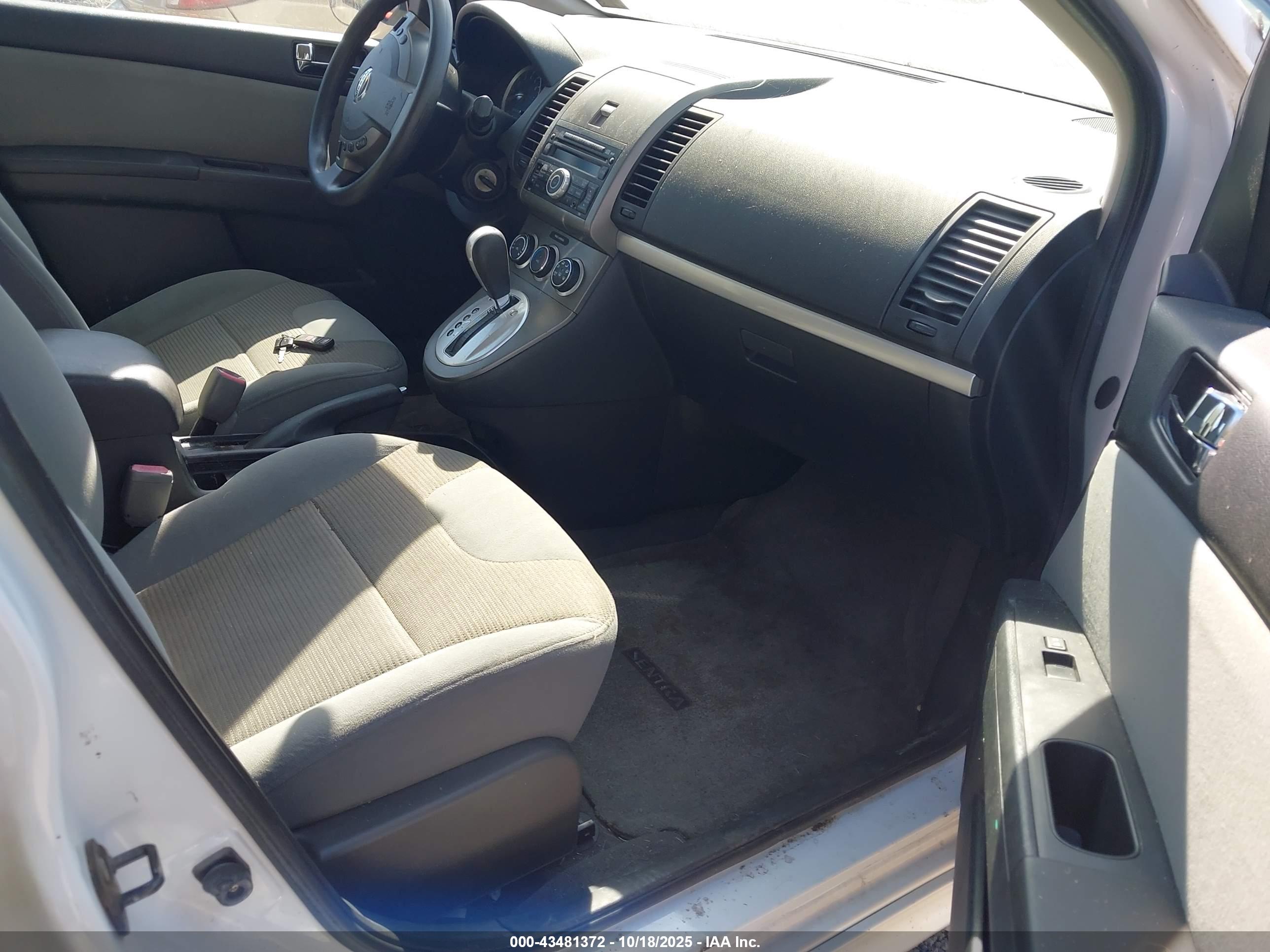 NISSAN SENTRA image 5