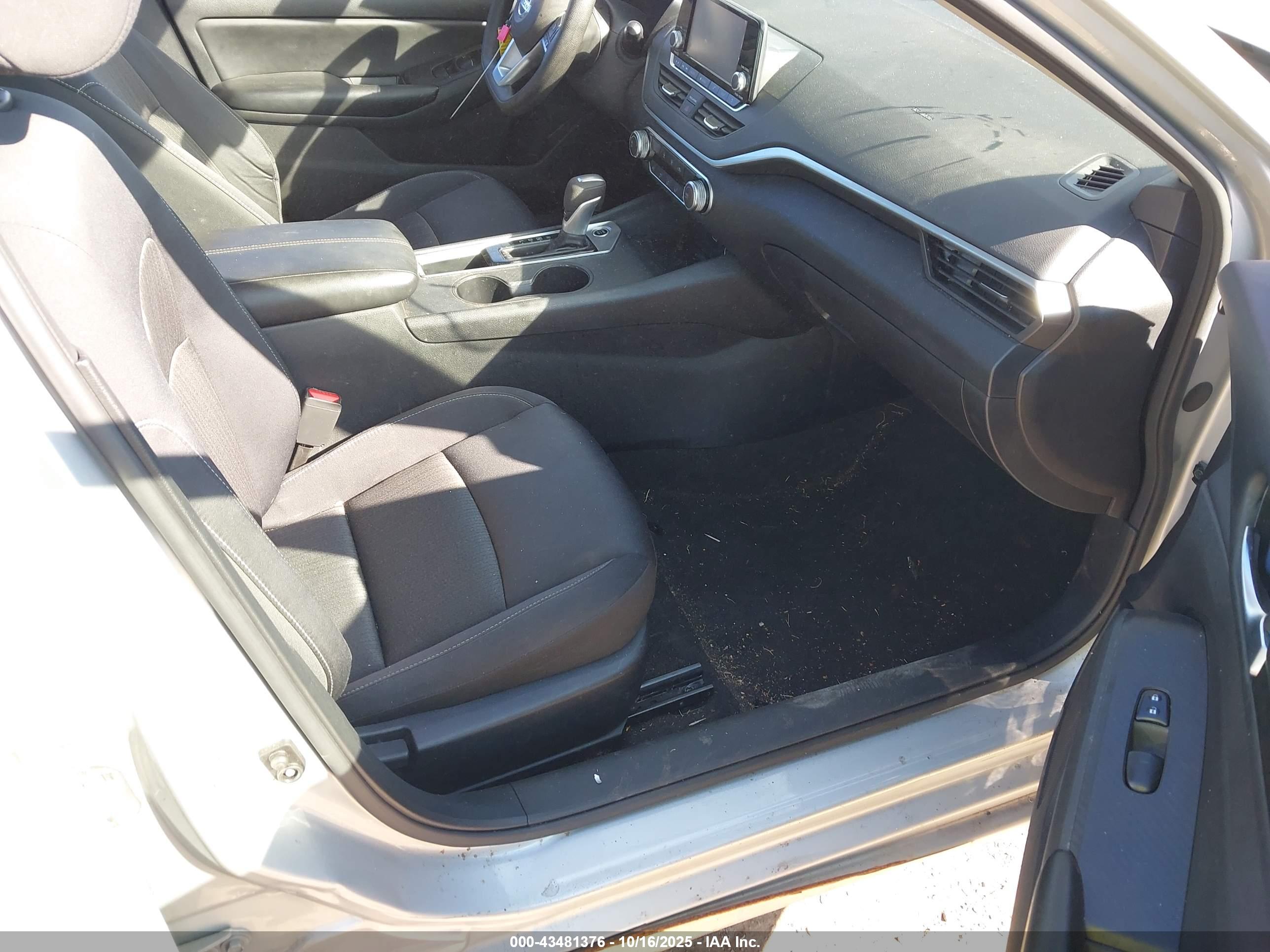 NISSAN ALTIMA image 5