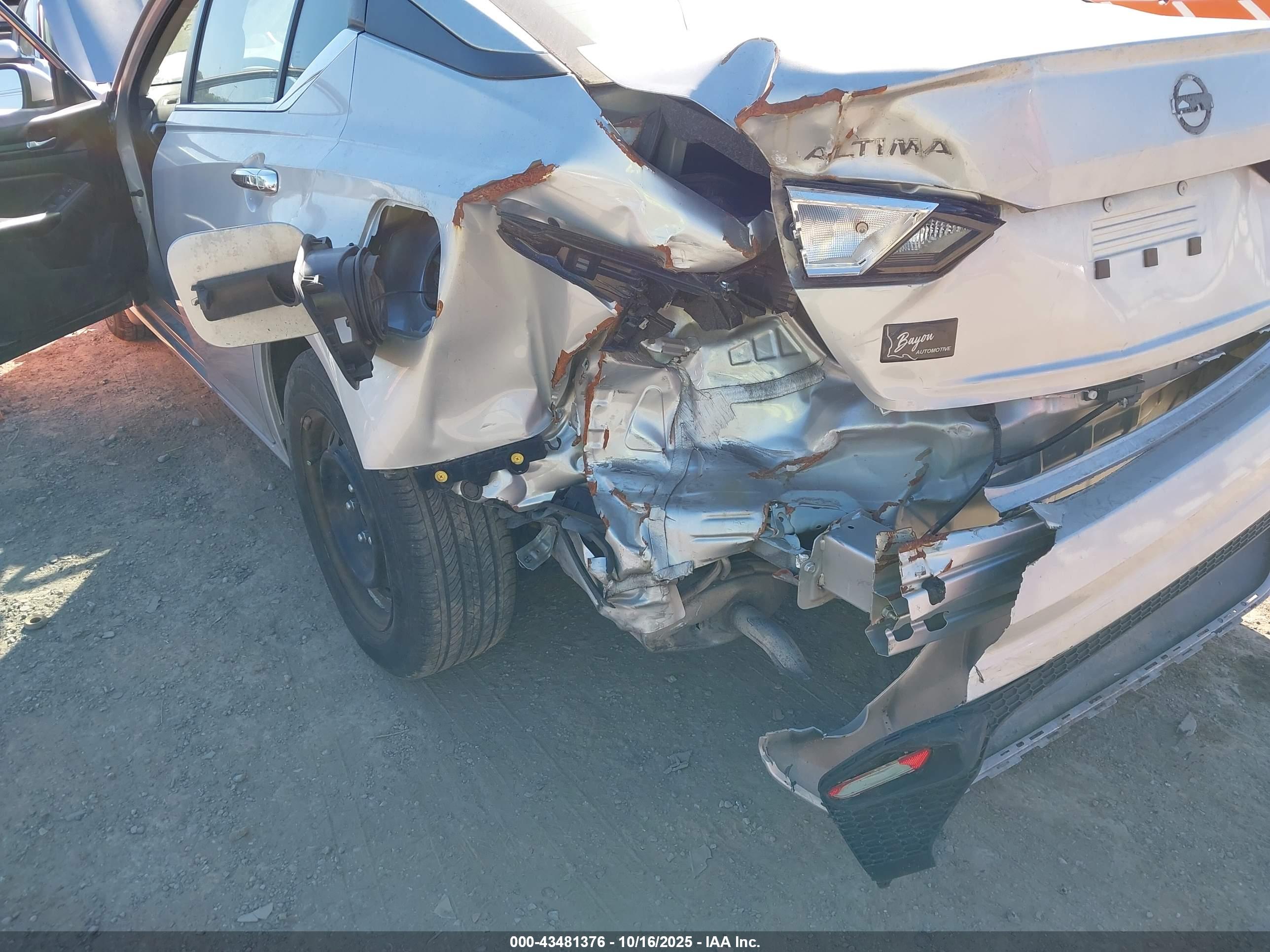NISSAN ALTIMA image 6