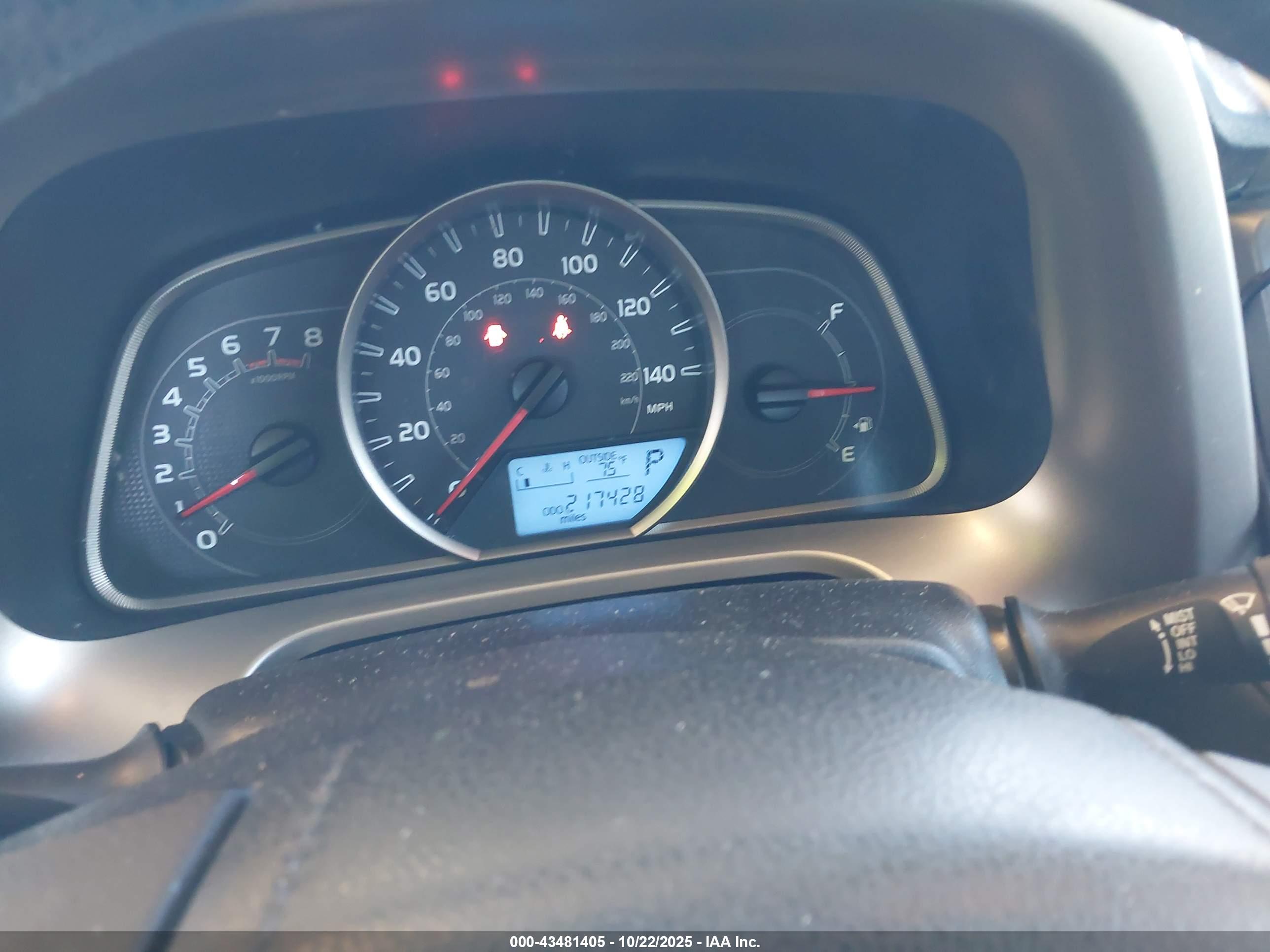 TOYOTA RAV4 image 7
