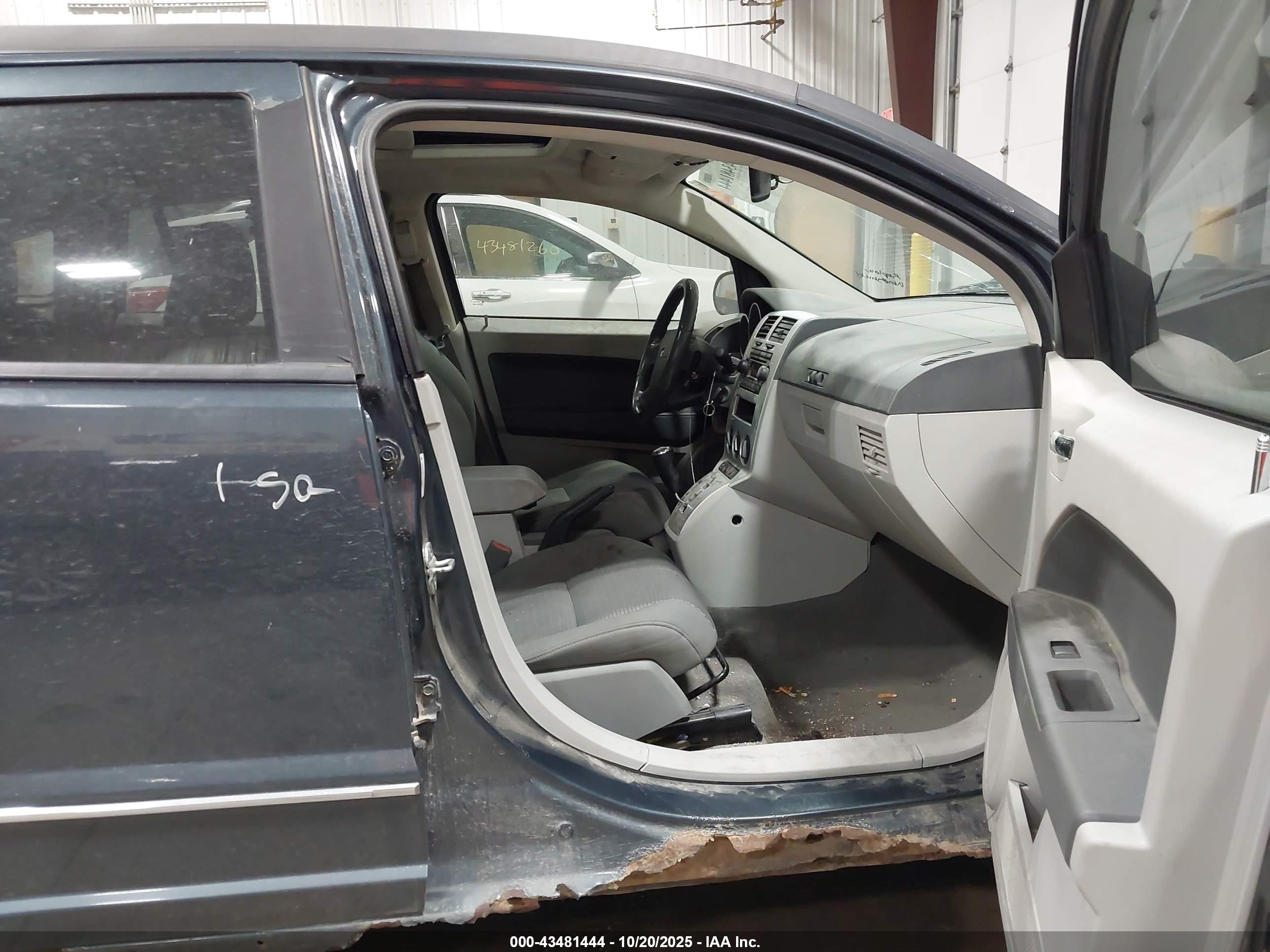 DODGE CALIBER image 5