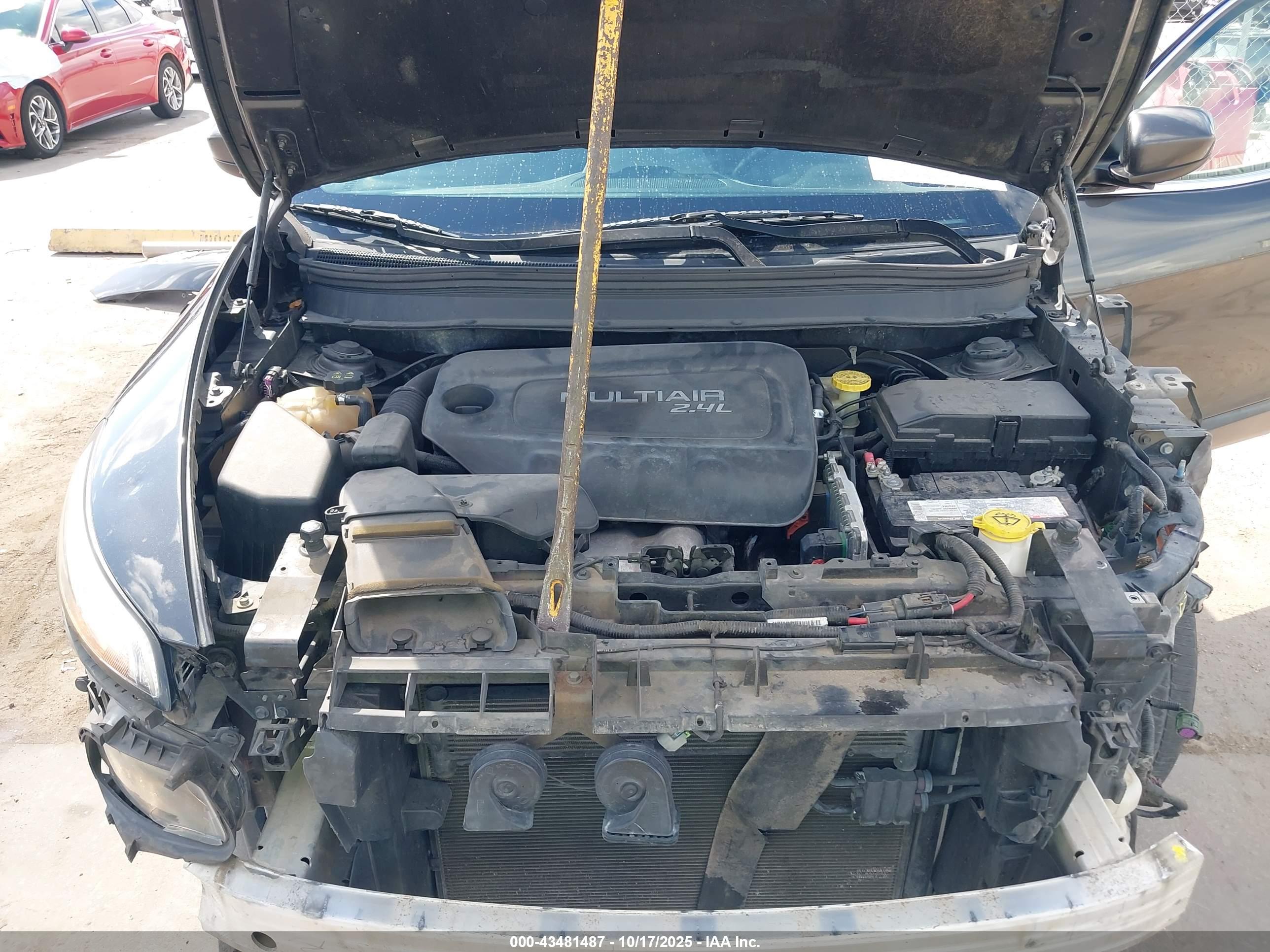 JEEP CHEROKEE image 10