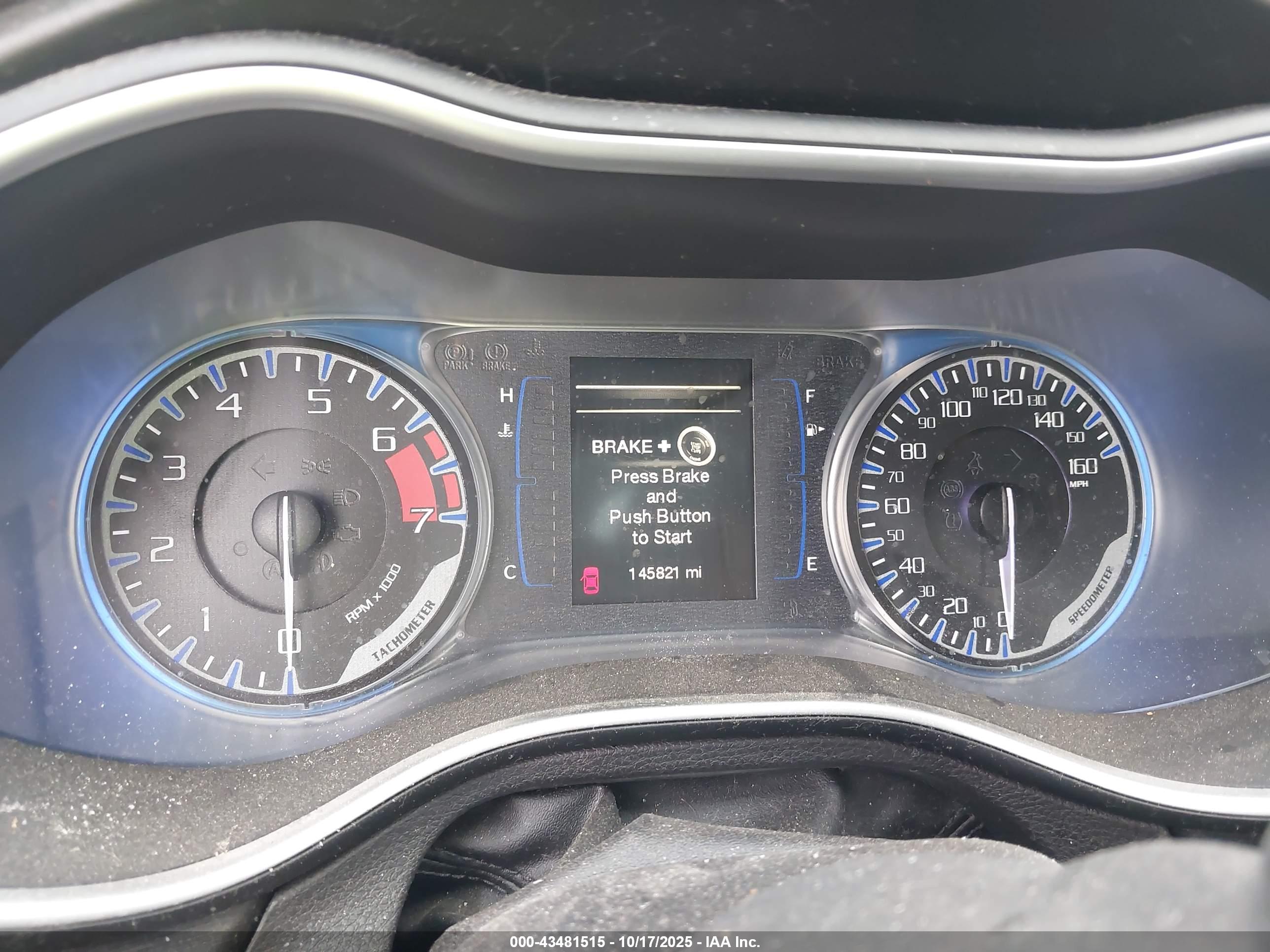 CHRYSLER 200 image 7