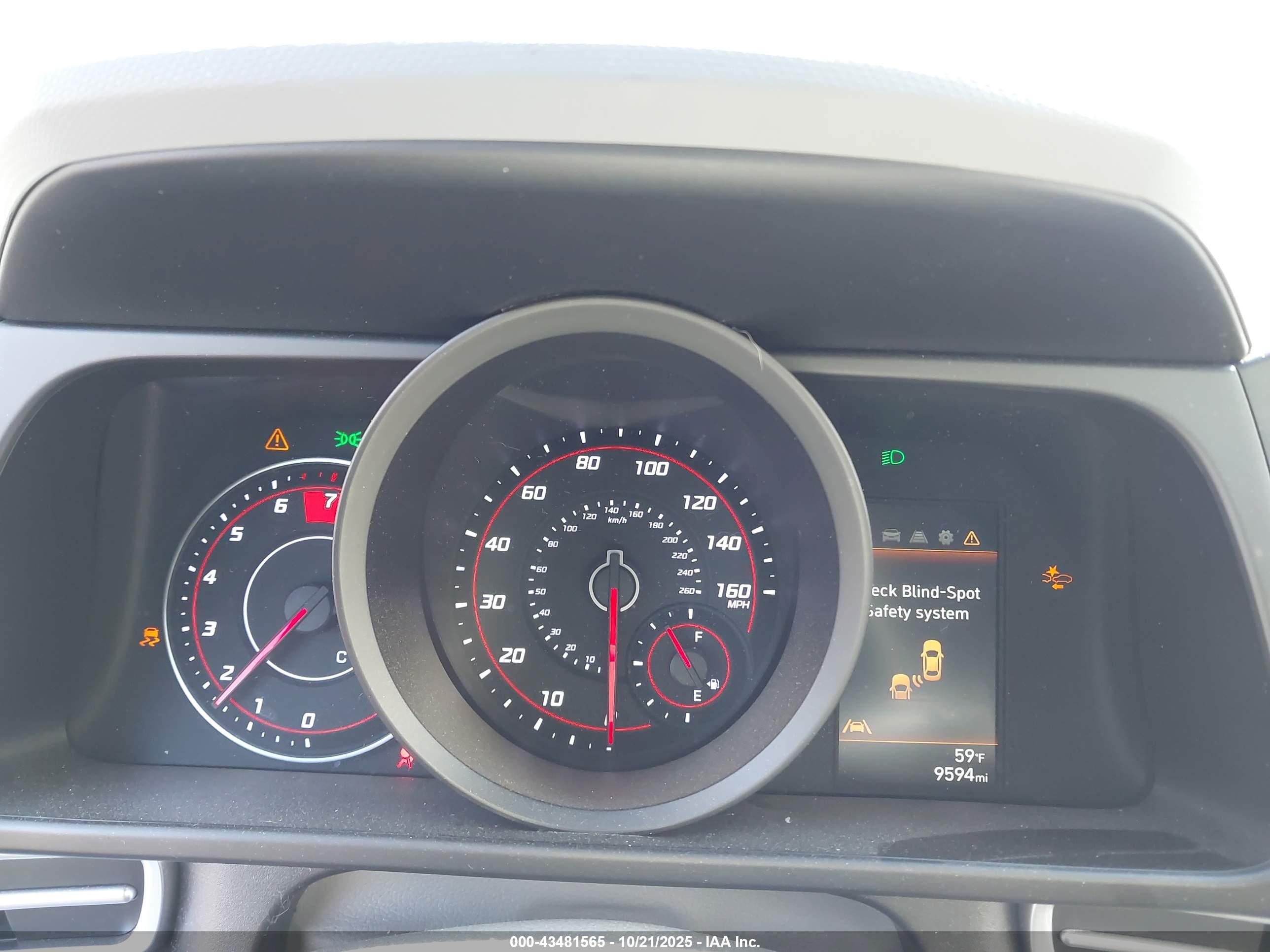 HYUNDAI ELANTRA image 7