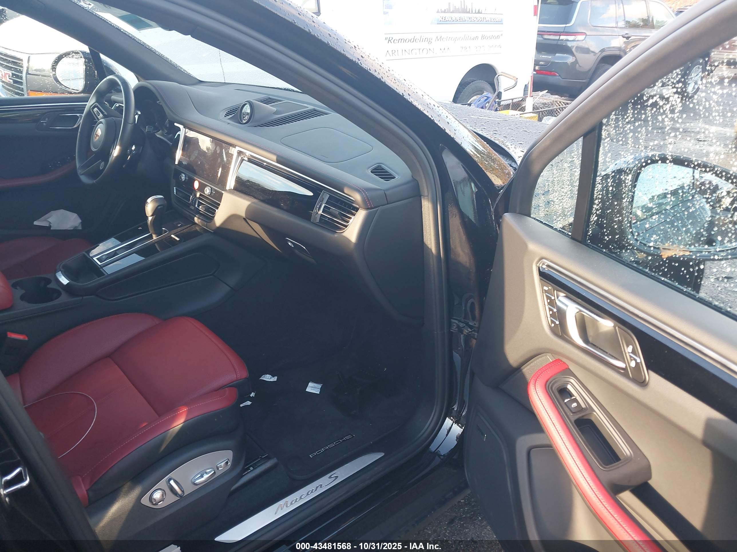 PORSCHE MACAN image 5