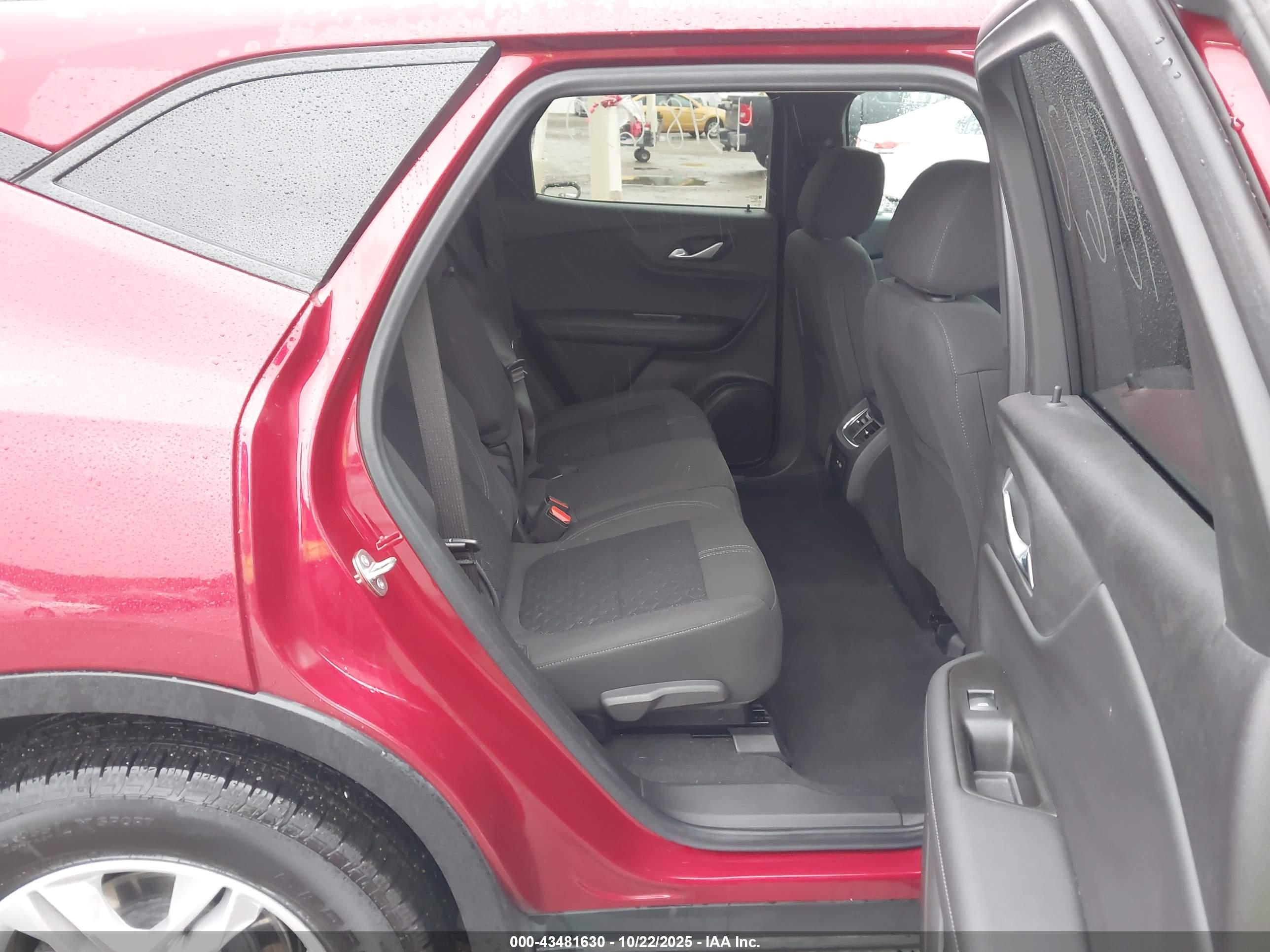 CHEVROLET BLAZER image 8