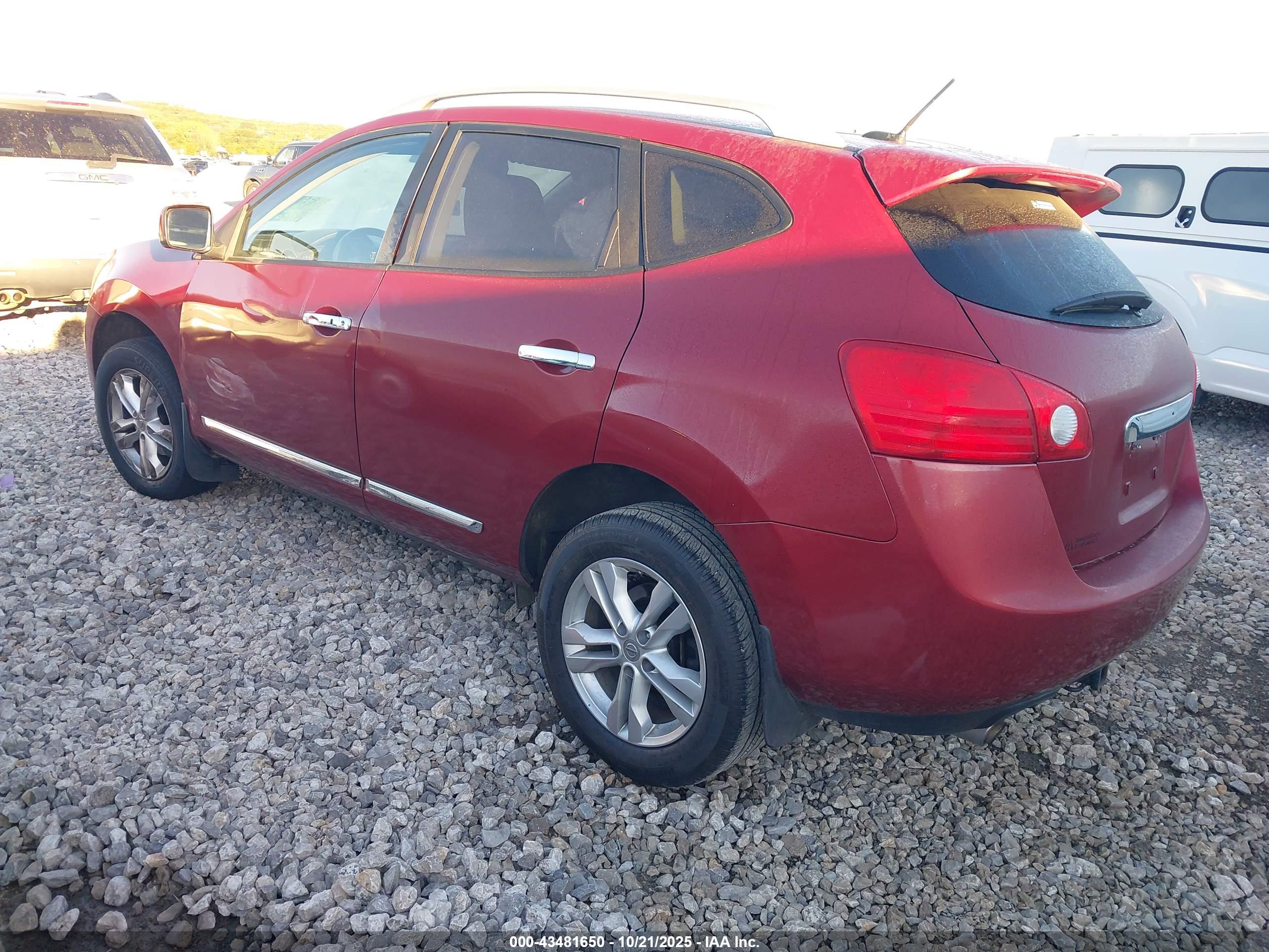 NISSAN ROGUE image 3