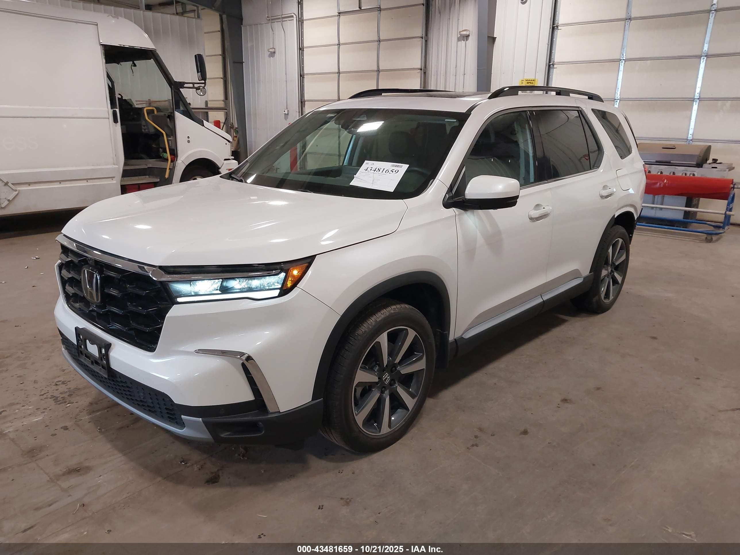 HONDA PILOT image 2
