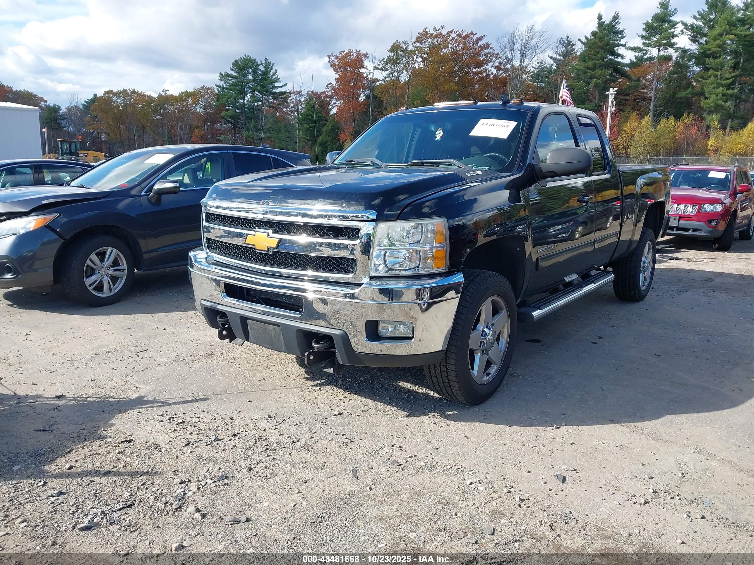 CHEVROLET SILVERADO image 2
