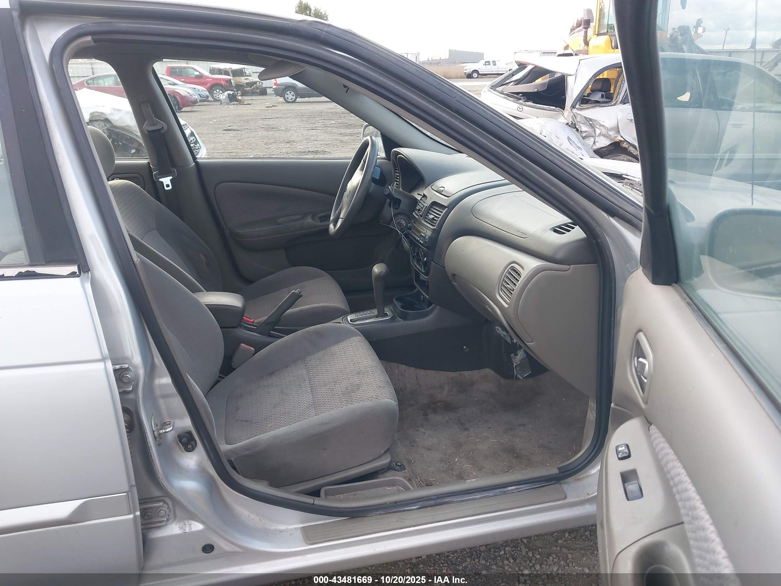 NISSAN SENTRA image 5