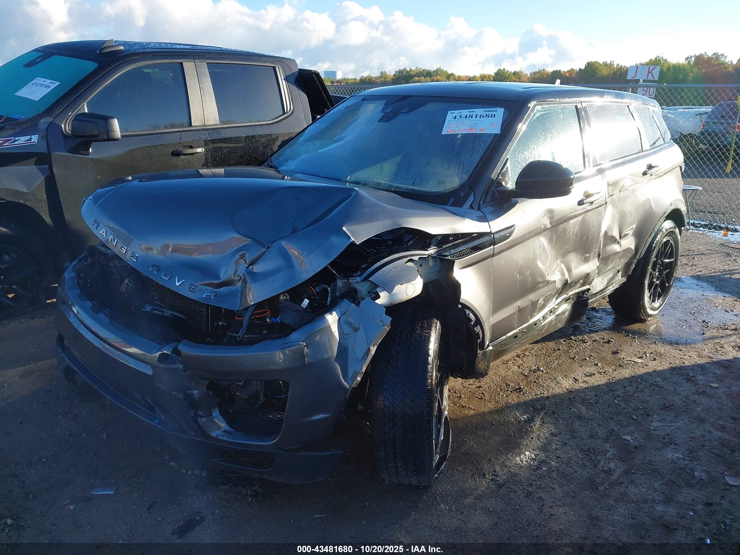 LAND ROVER image 2