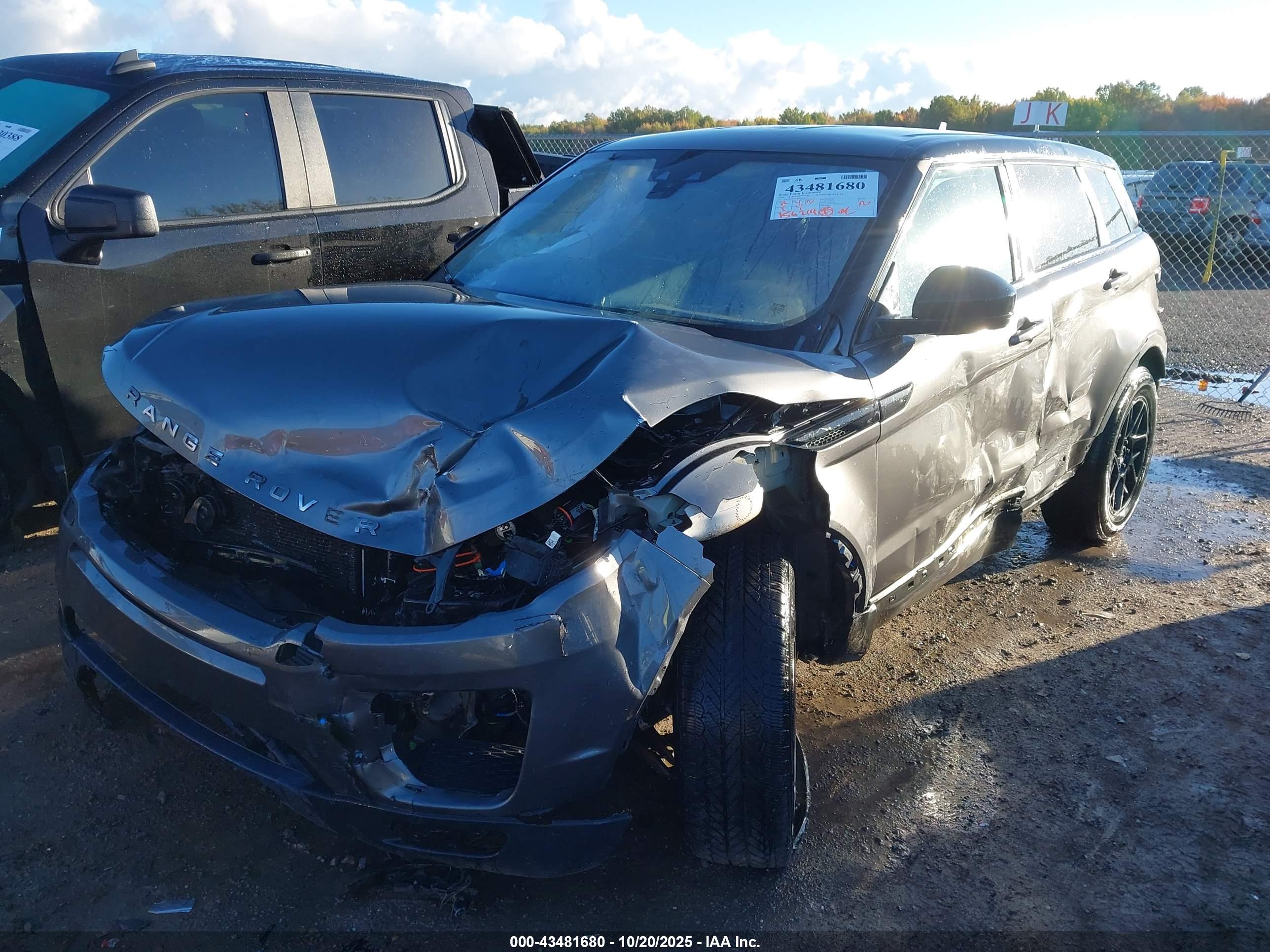 LAND ROVER image 6