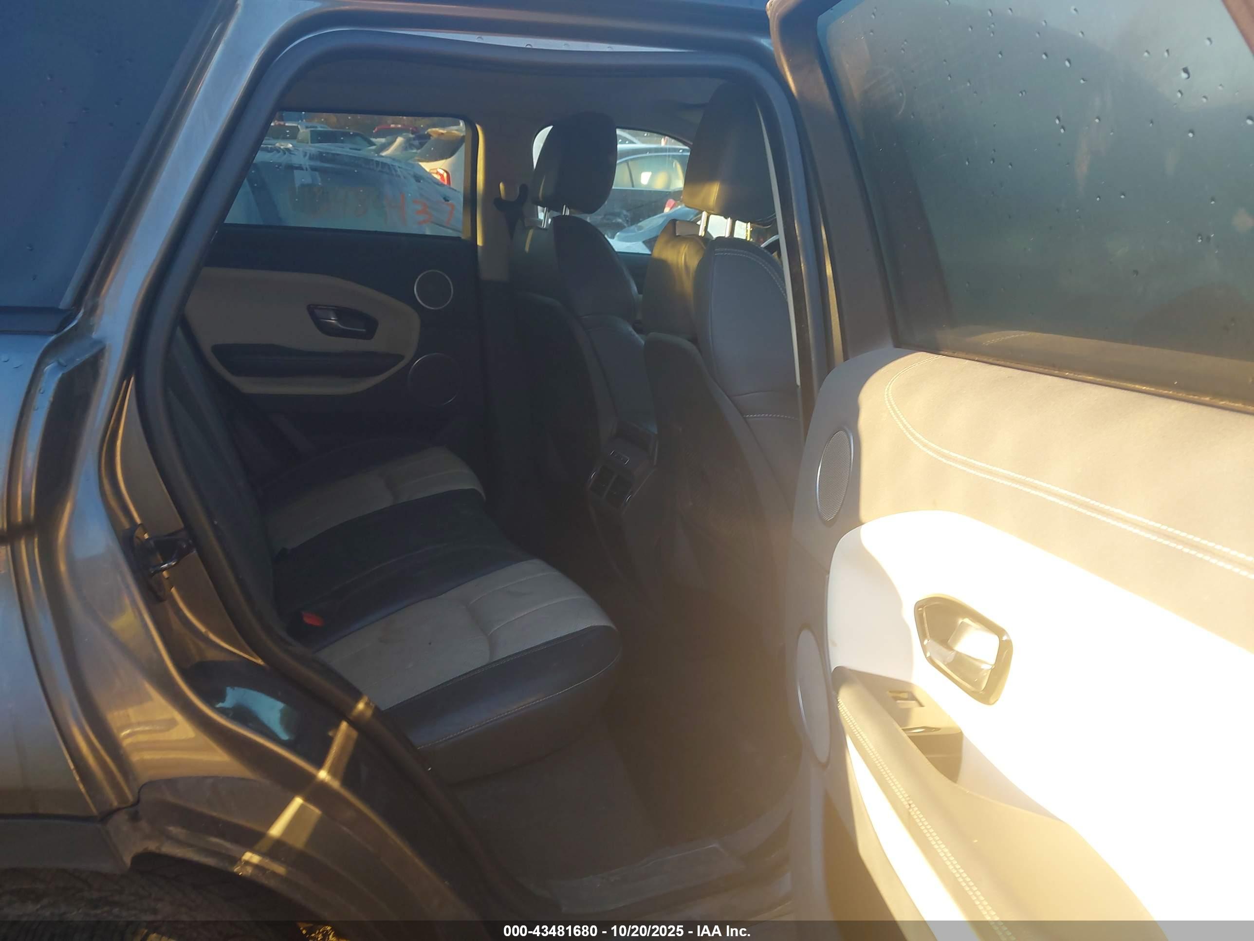 LAND ROVER image 8