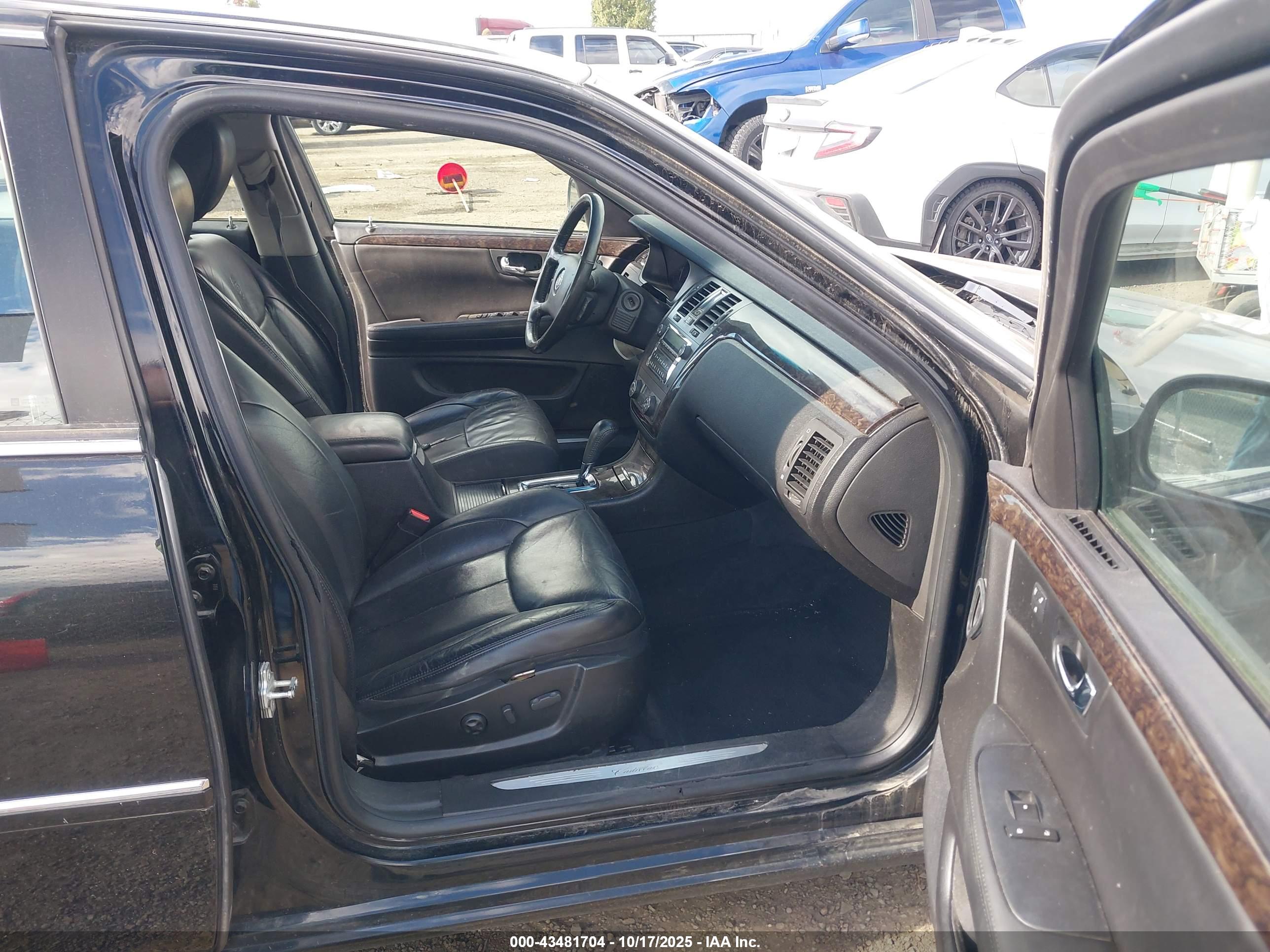CADILLAC DTS image 5