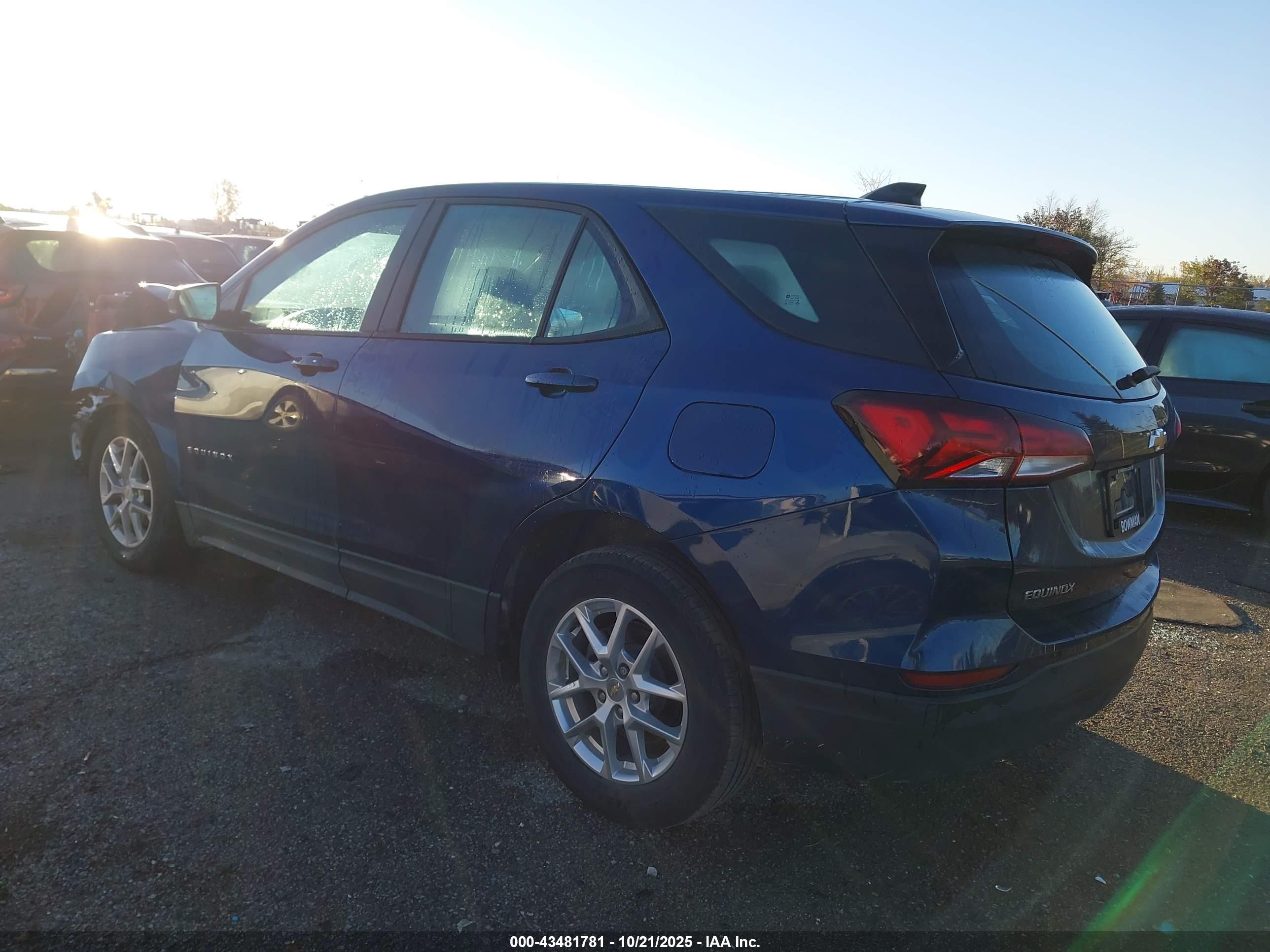 CHEVROLET EQUINOX image 3