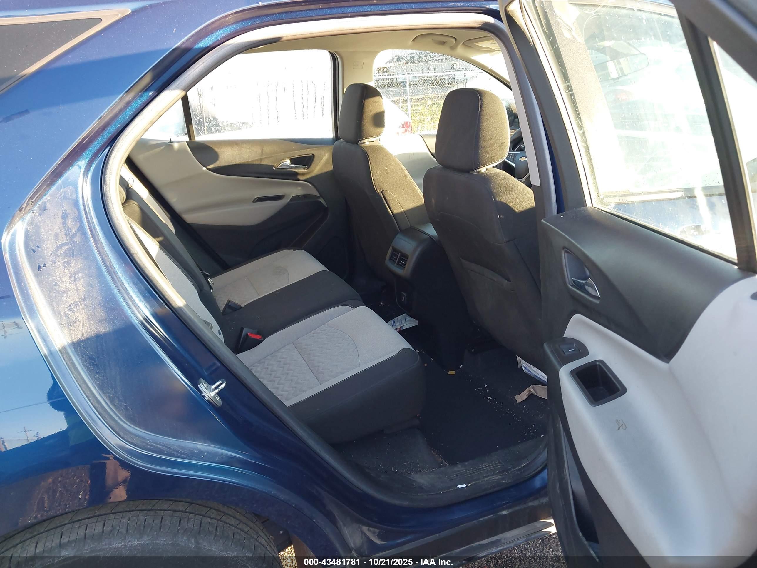 CHEVROLET EQUINOX image 8
