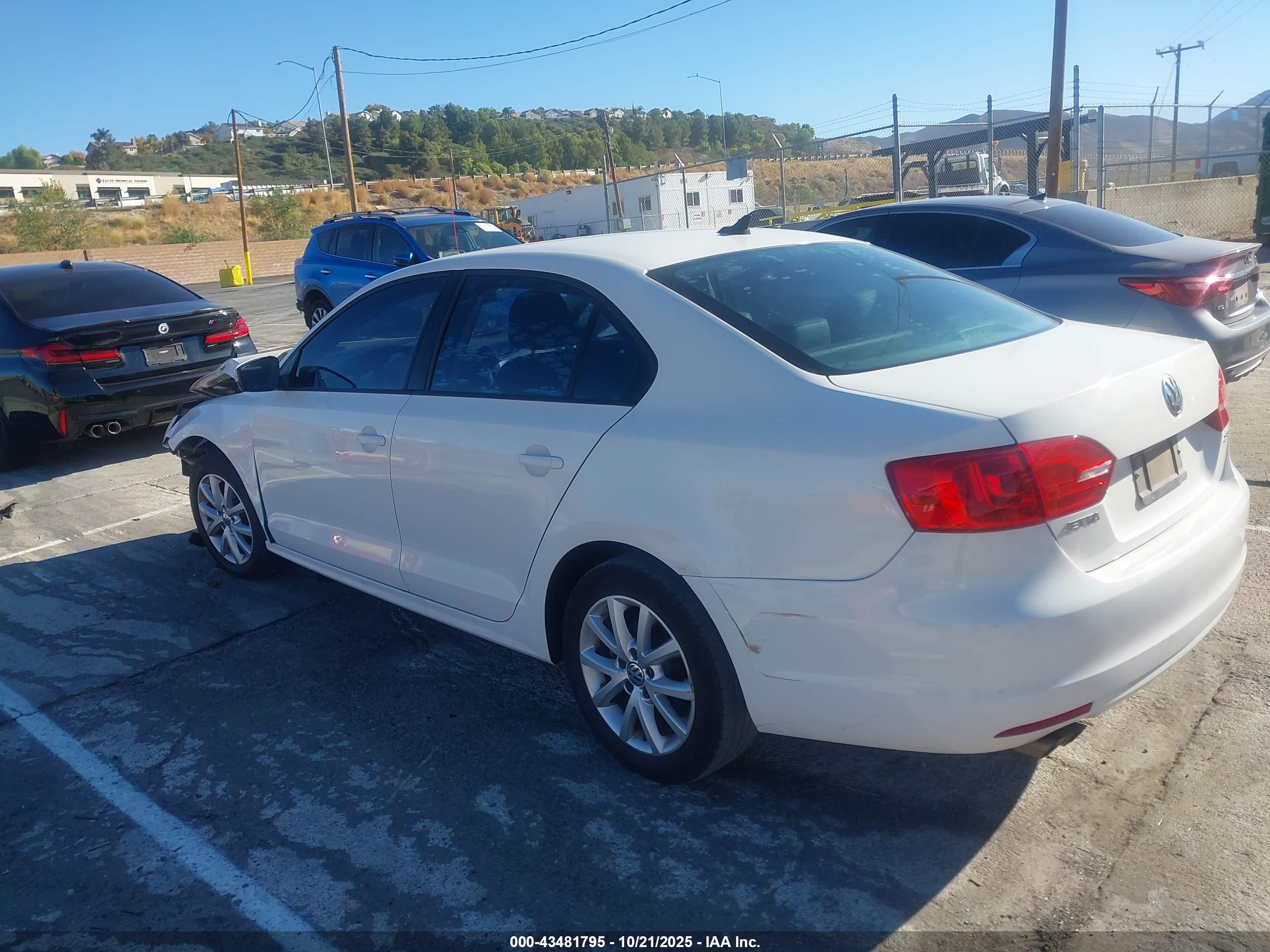 VOLKSWAGEN JETTA image 3