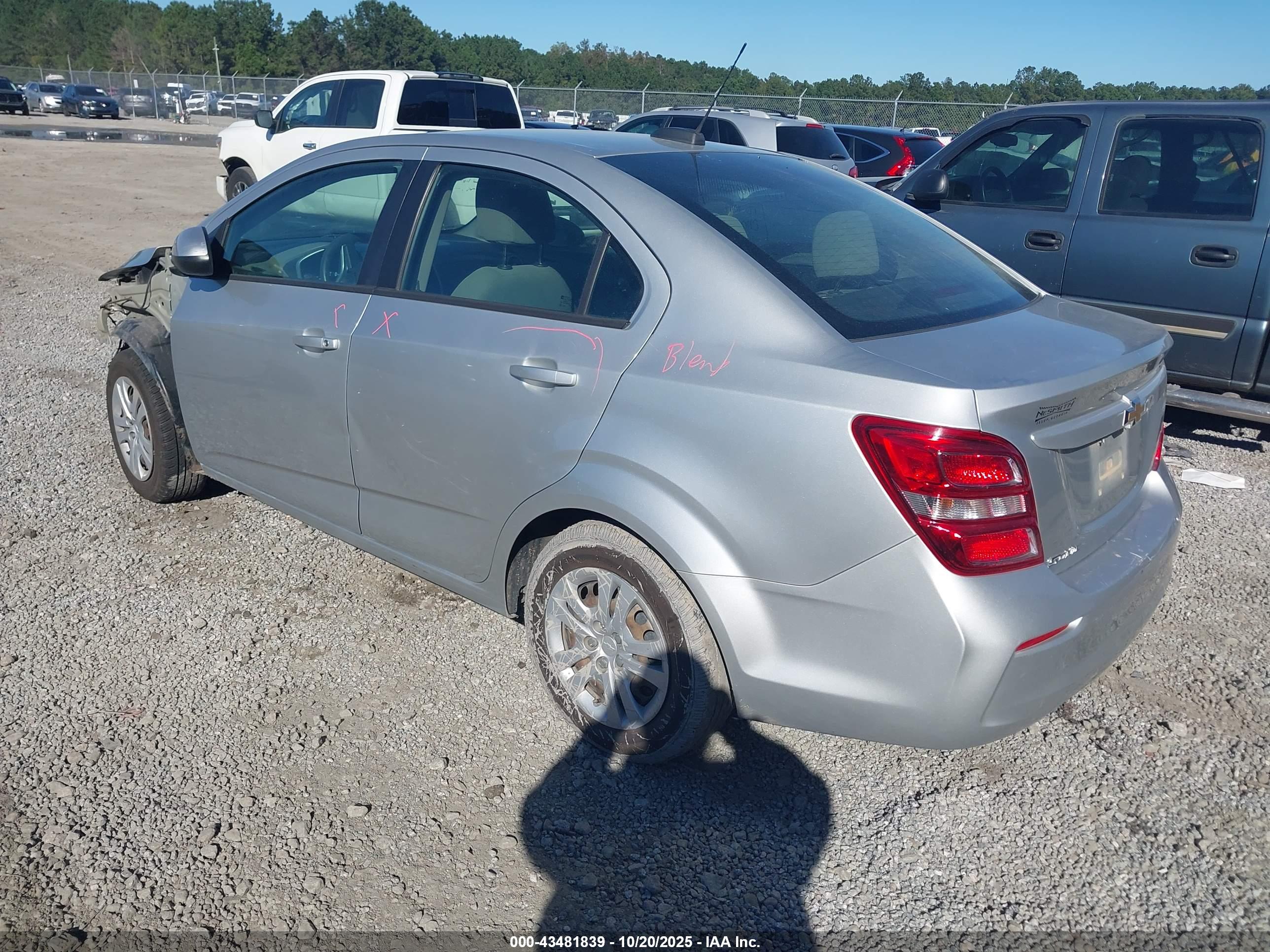CHEVROLET SONIC image 3